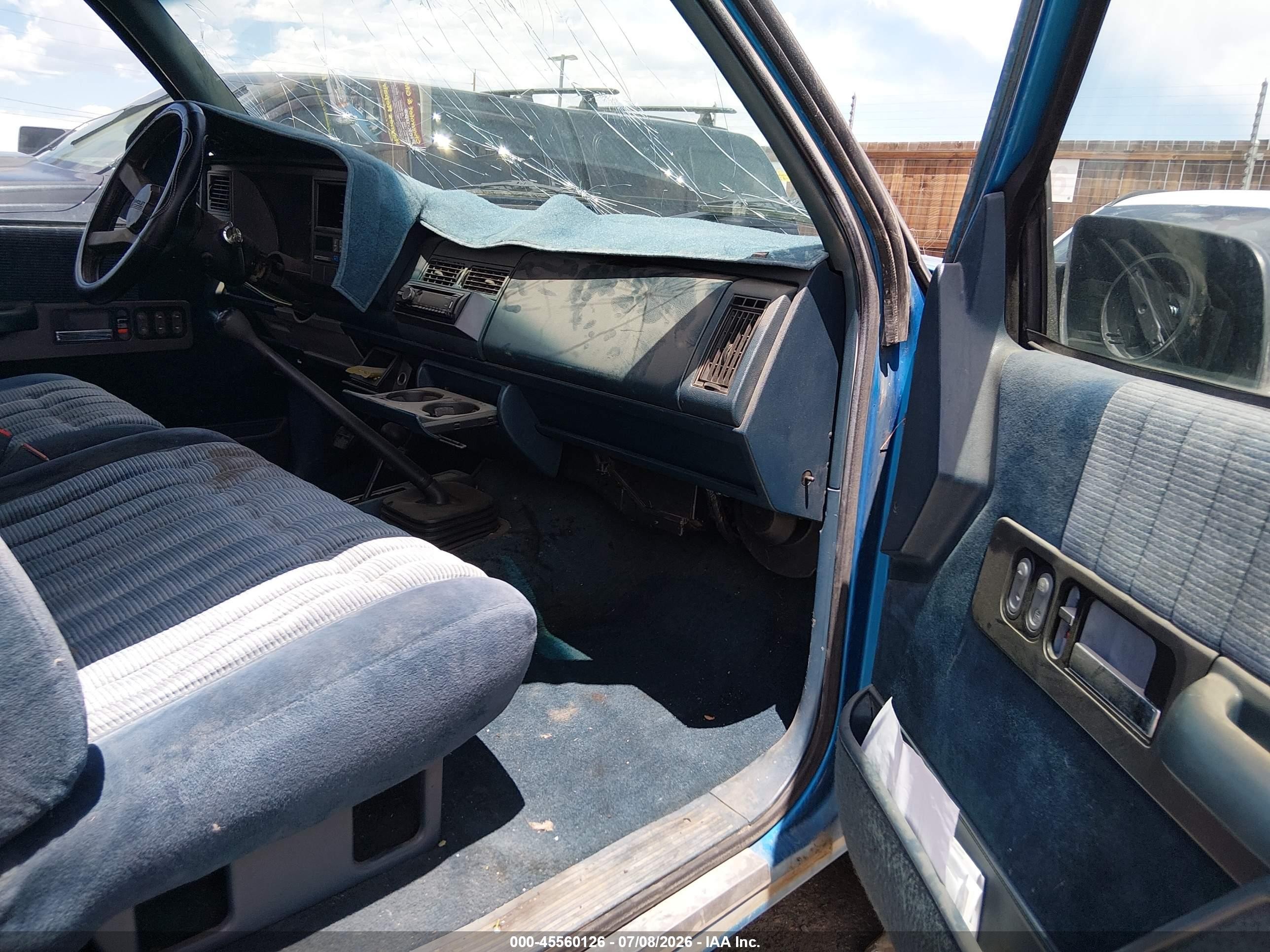 1992 Chevrolet Gmt-400 K1500 Blue vin: 2GCEK19KXN1248522