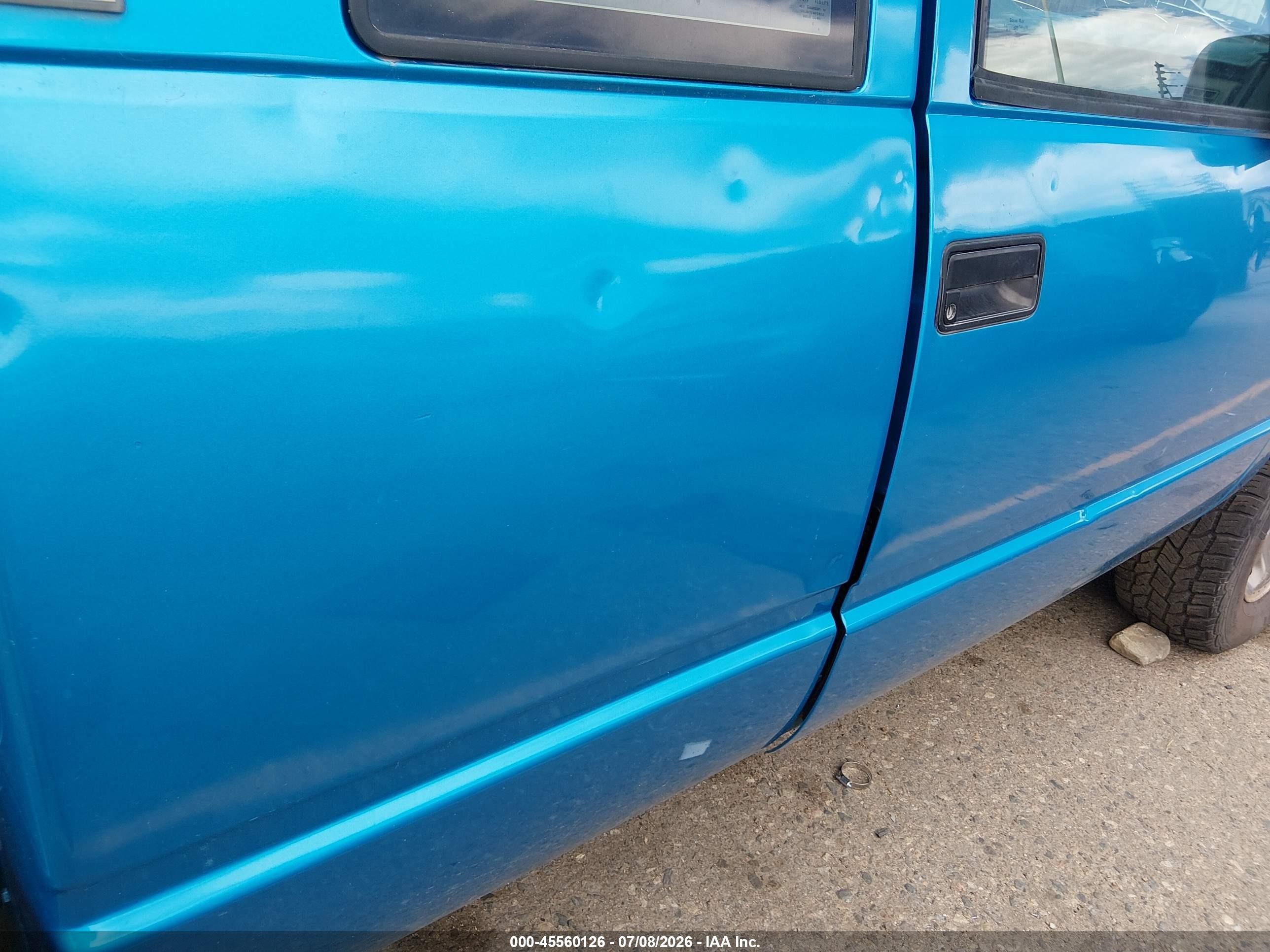 1992 Chevrolet Gmt-400 K1500 Blue vin: 2GCEK19KXN1248522