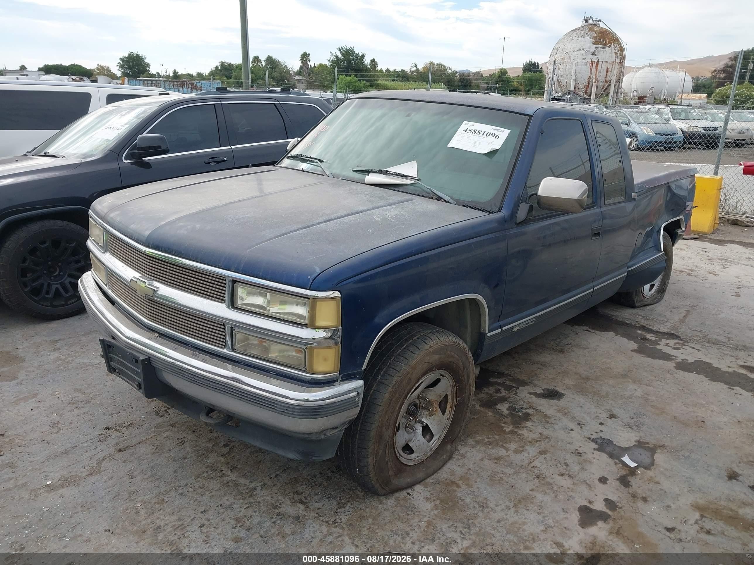 1994 Chevrolet Gmt-400 K1500 Dark Blue vin: 2GCEK19KXR1144893