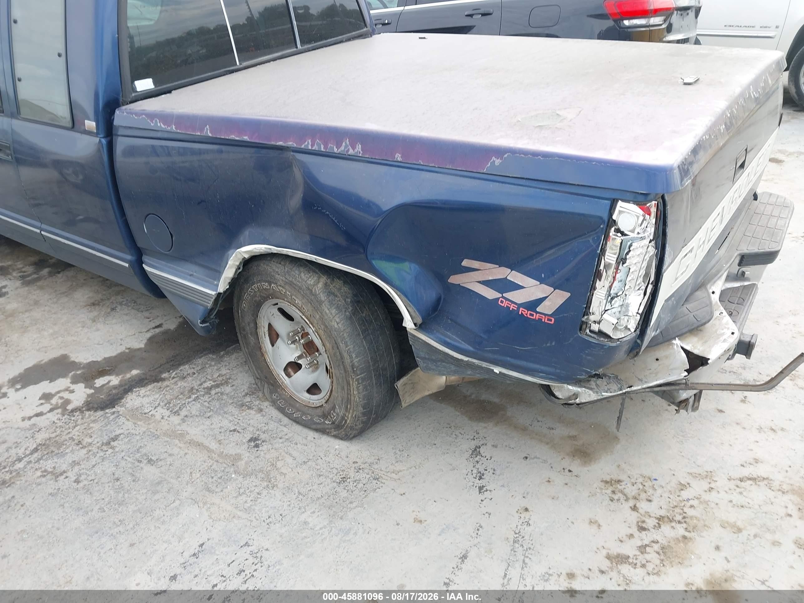 1994 Chevrolet Gmt-400 K1500 Dark Blue vin: 2GCEK19KXR1144893