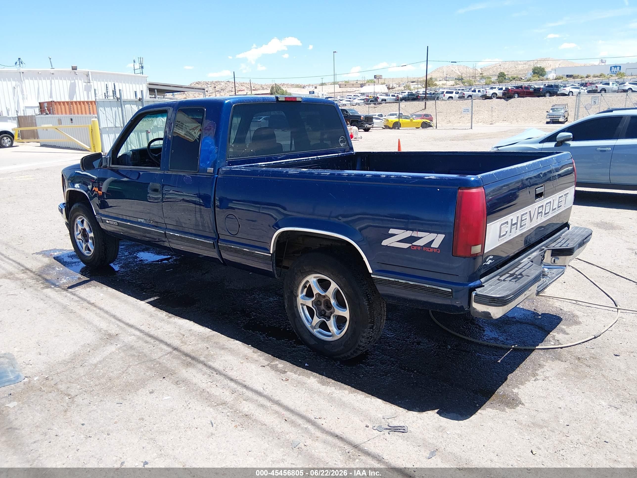 1995 Chevrolet Gmt-400 K1500 Blue vin: 2GCEK19KXS1150702