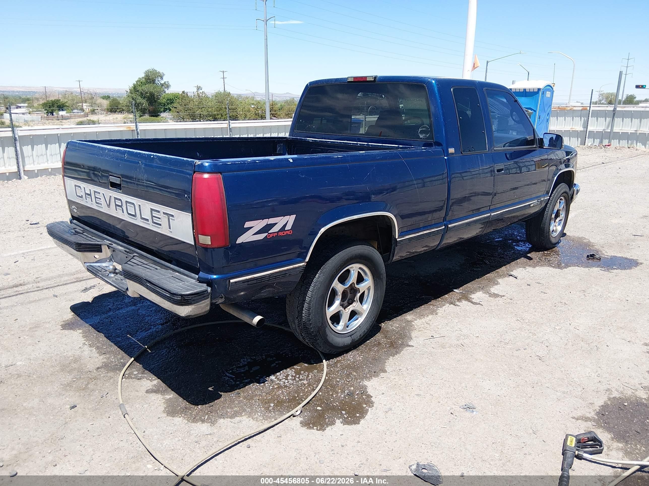 1995 Chevrolet Gmt-400 K1500 Blue vin: 2GCEK19KXS1150702