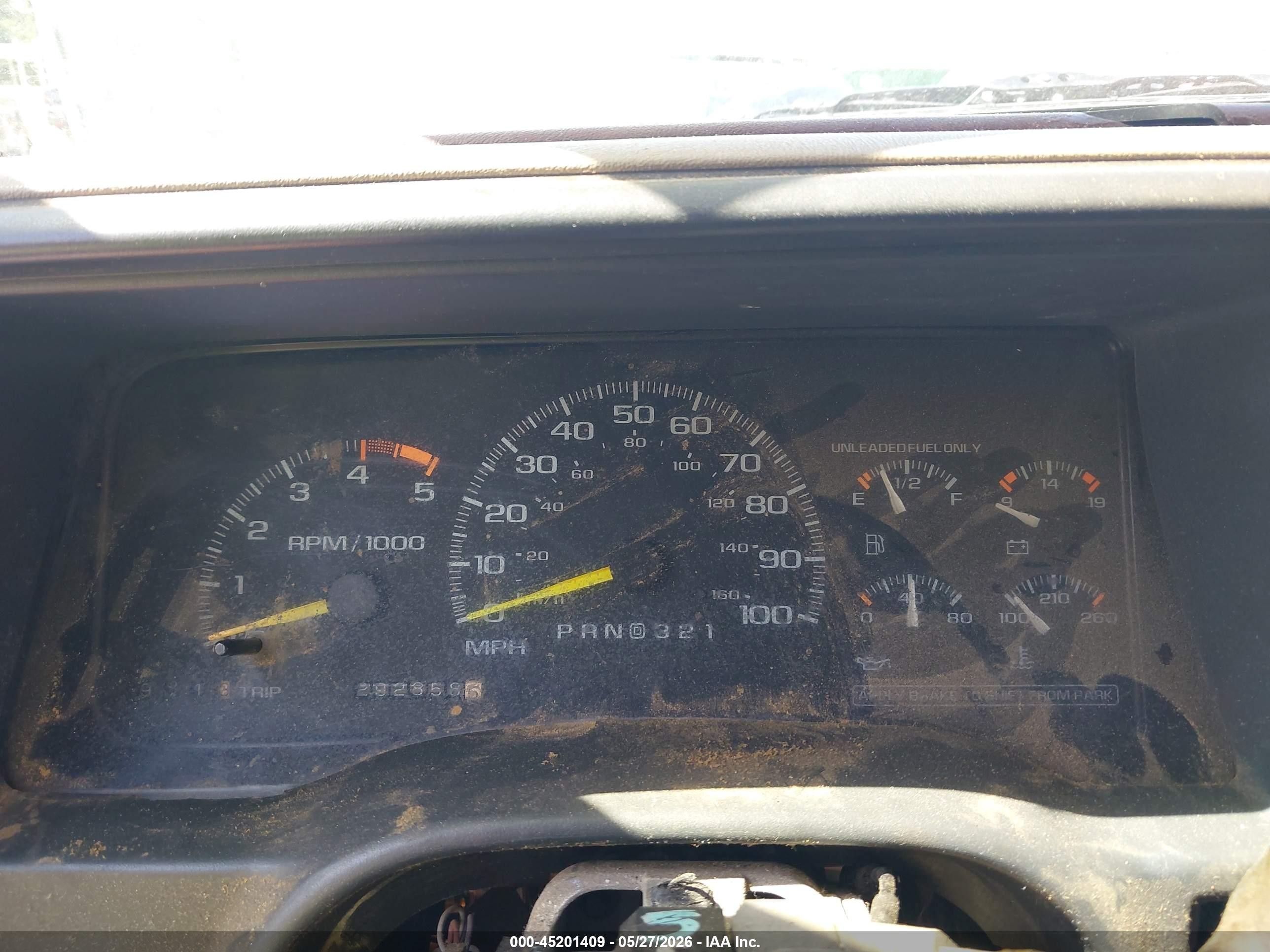 1995 Chevrolet Gmt-400 K1500 White vin: 2GCEK19KXS1193856