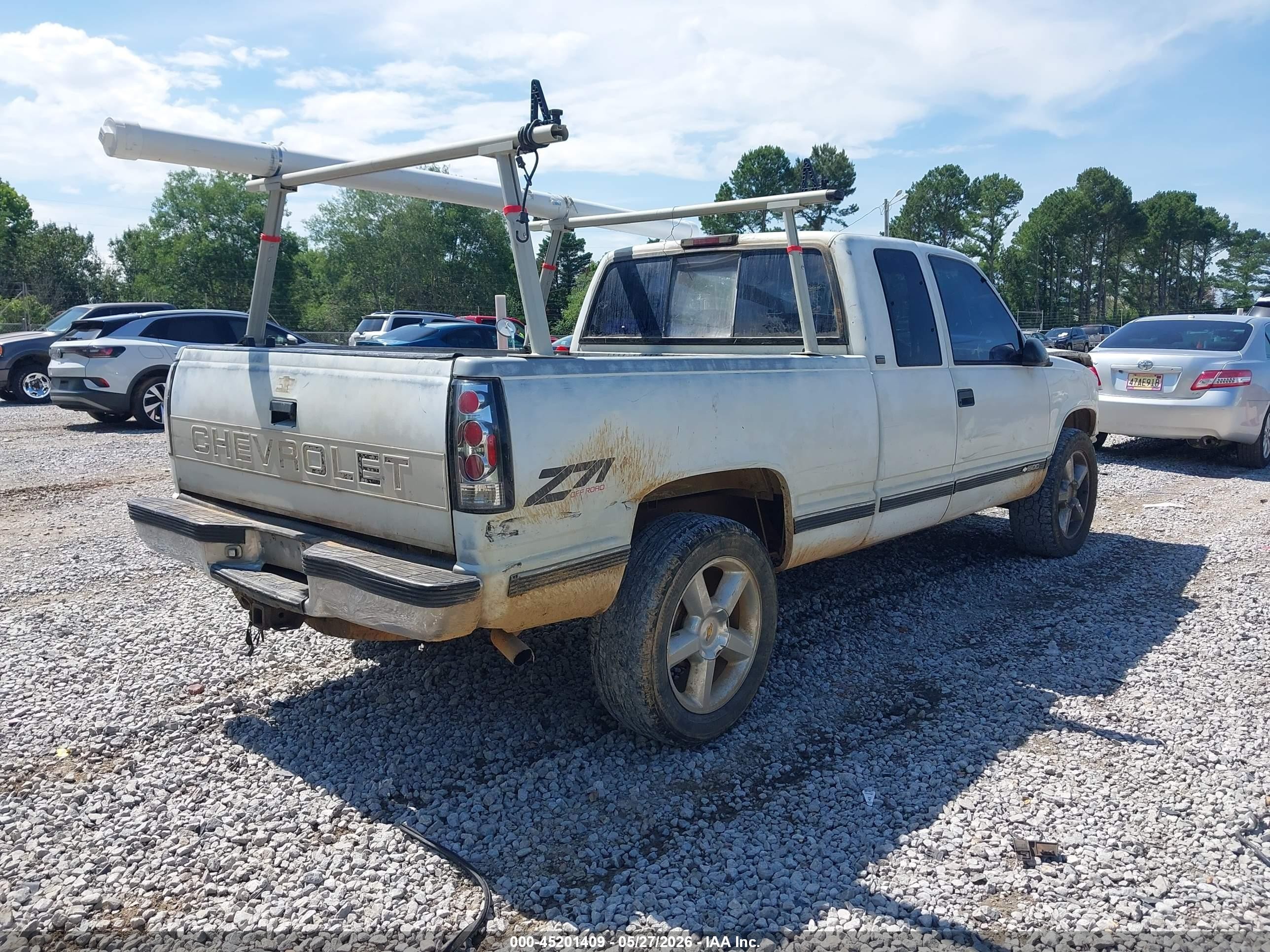1995 Chevrolet Gmt-400 K1500 White vin: 2GCEK19KXS1193856