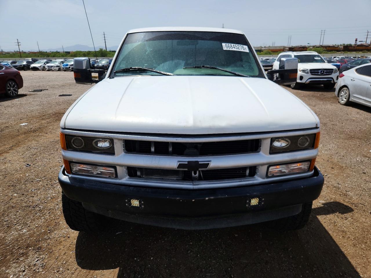 1995 Chevrolet Gmt-400 K1500 White vin: 2GCEK19KXS1269012