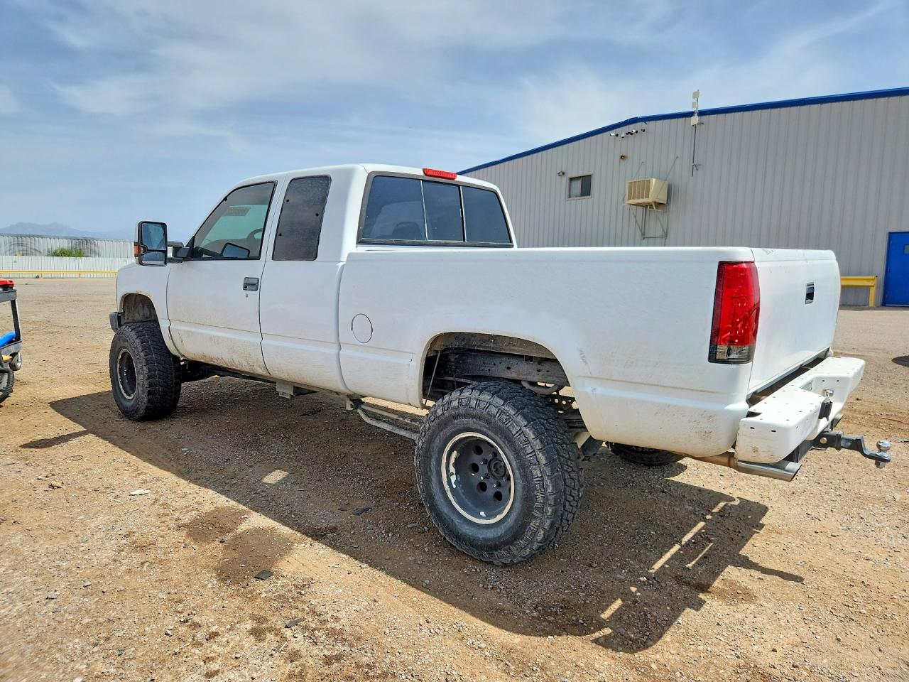 1995 Chevrolet Gmt-400 K1500 White vin: 2GCEK19KXS1269012