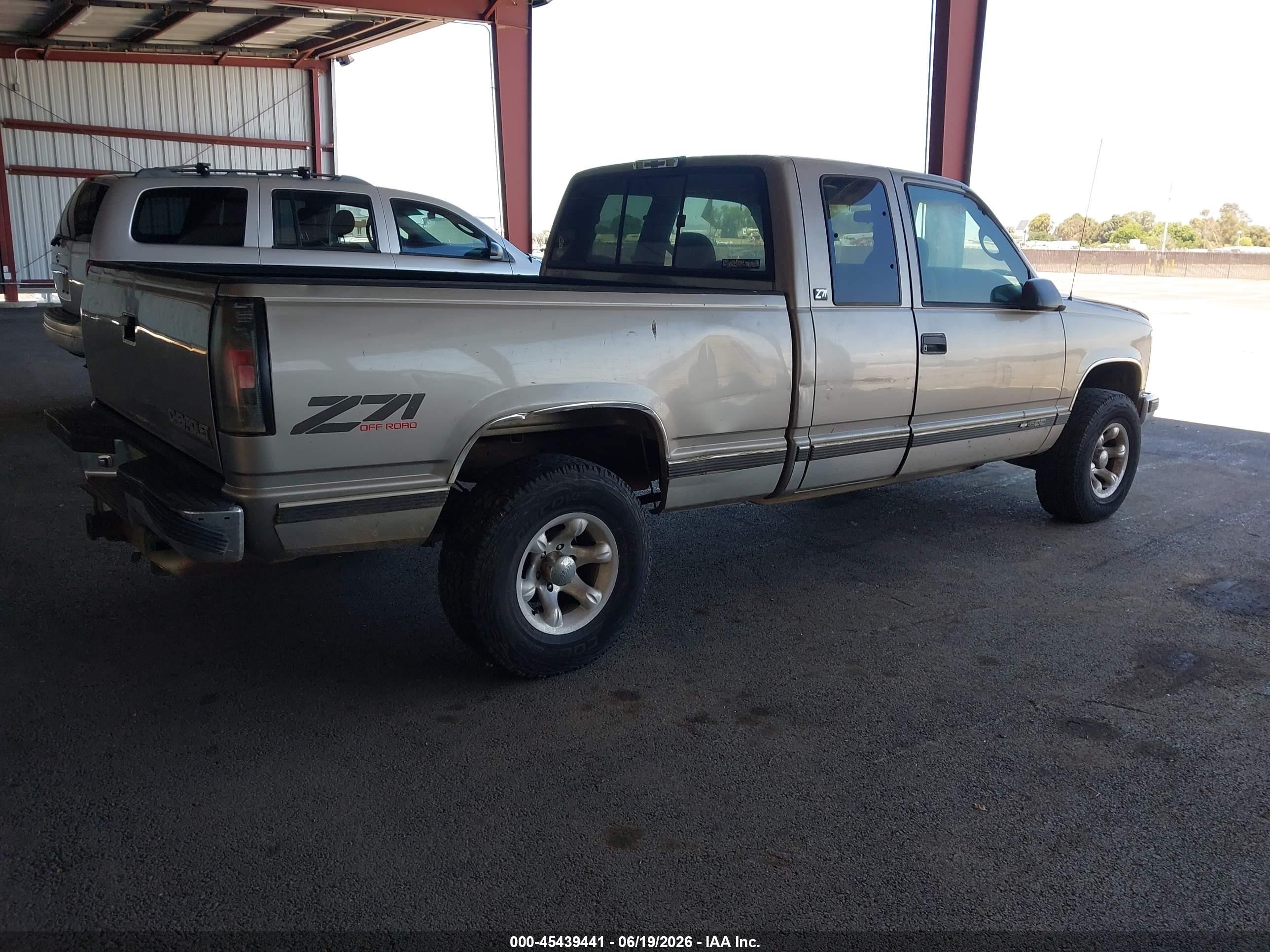 1998 Chevrolet C/k 1500 Fleetside Gold vin: 2GCEK19M6W1125559