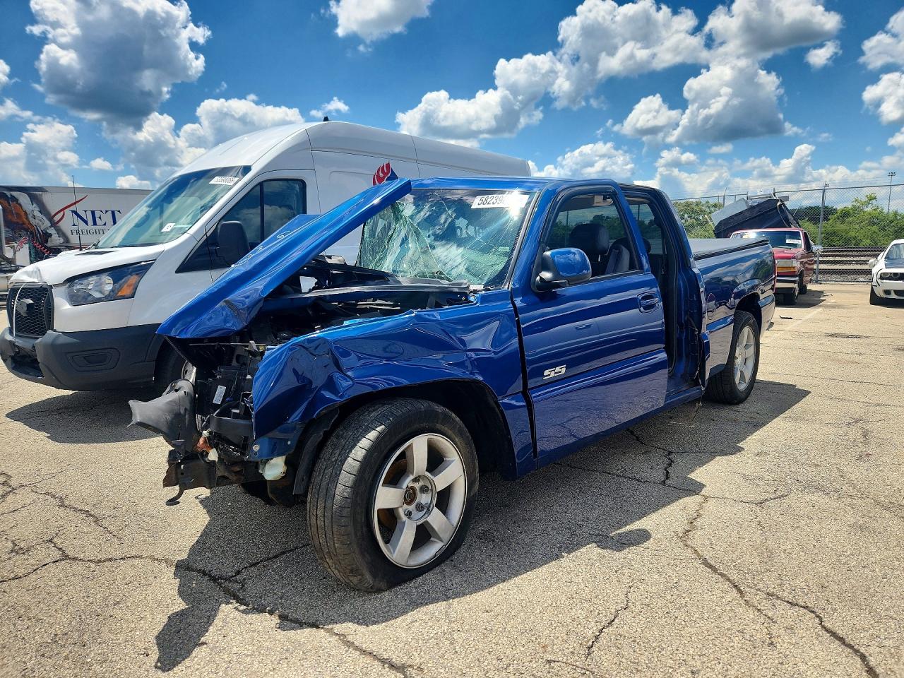 2003 Chevrolet Silverado K1500 Blue vin: 2GCEK19N131401165
