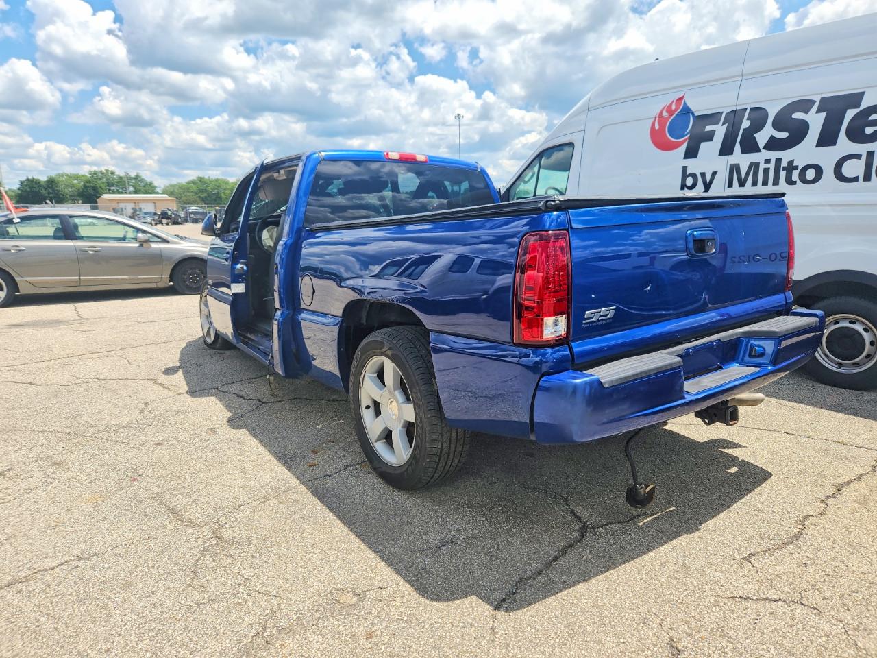 2003 Chevrolet Silverado K1500 Blue vin: 2GCEK19N131401165