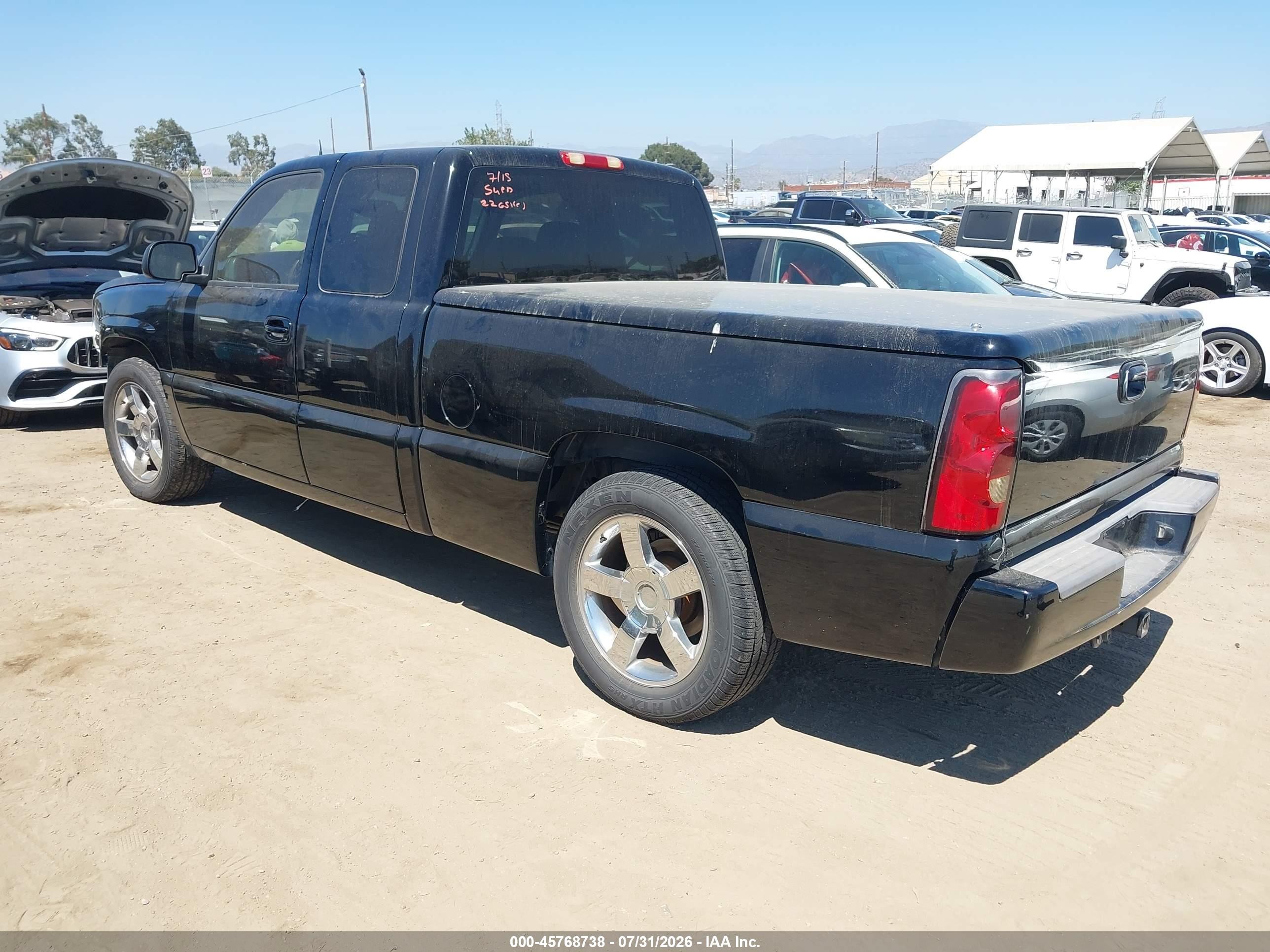 2005 Chevrolet Silverado 1500 Ss Черный vin: 2GCEK19N151361396