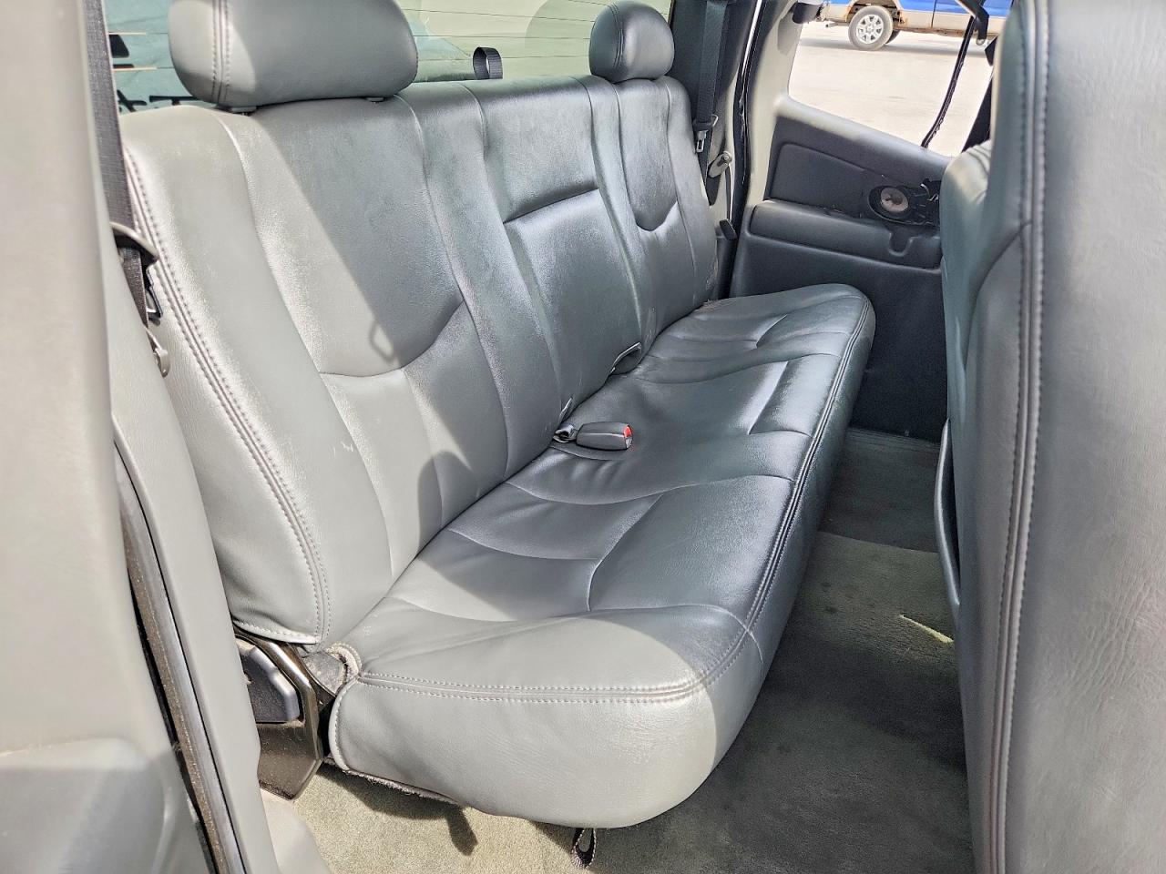 2003 Chevrolet Silverado K1500 Black vin: 2GCEK19N331302380