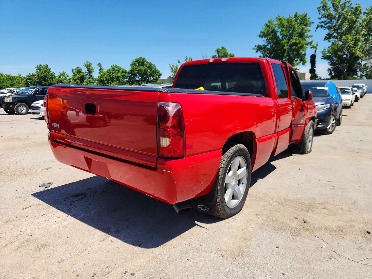 2003 Chevrolet Silverado K1500 Красный vin: 2GCEK19N331343723