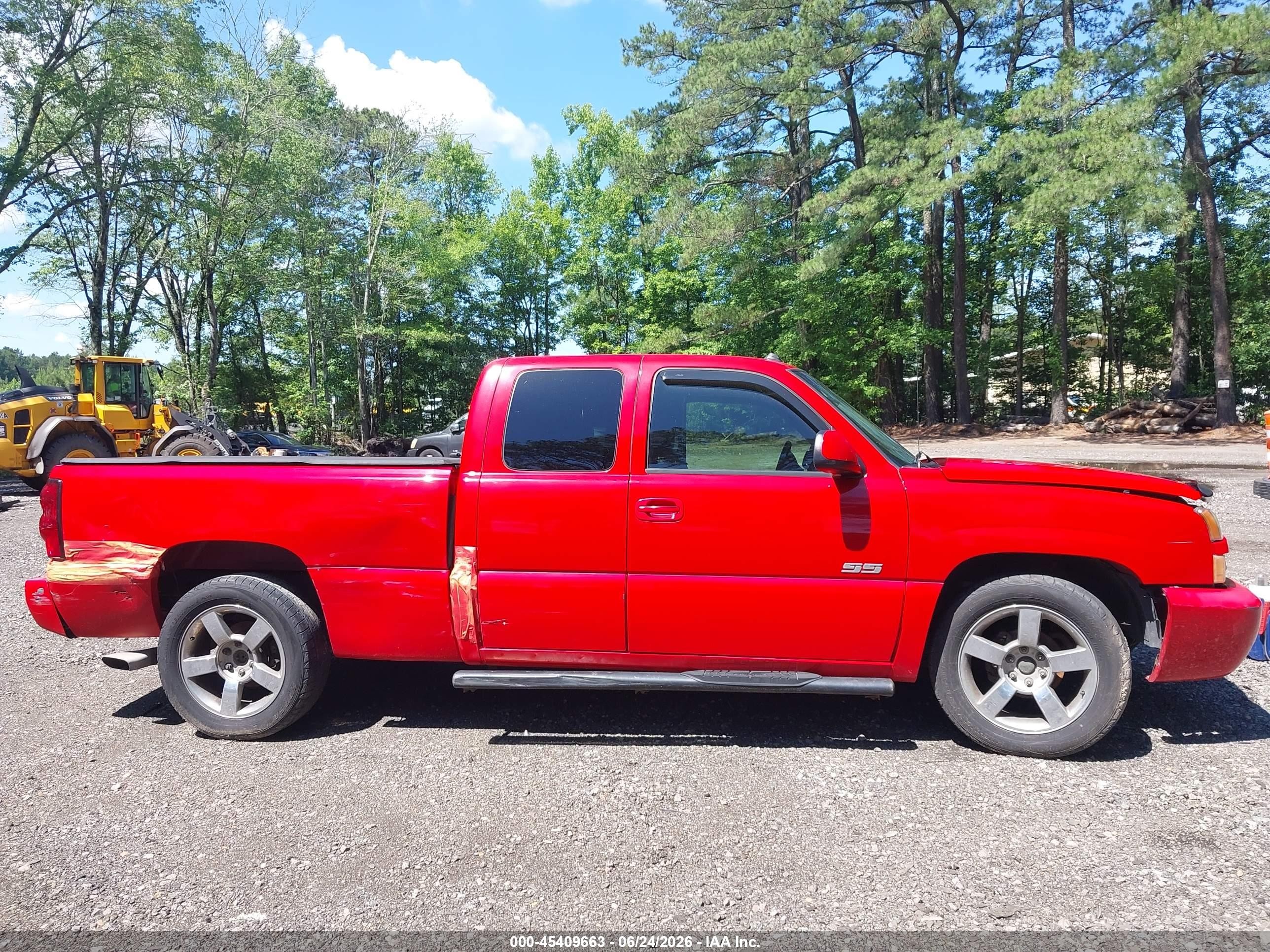 2004 Chevrolet Silverado 1500 Ss Red vin: 2GCEK19N641189817