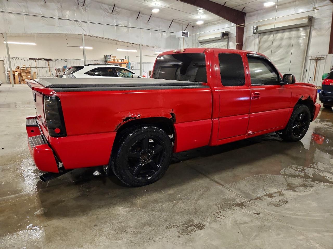 2003 Chevrolet Silverado K1500 Red vin: 2GCEK19N831373655