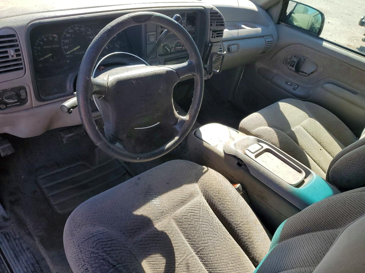 1996 Chevrolet Silverado 1500 White vin: 2GCEK19R0T1237846