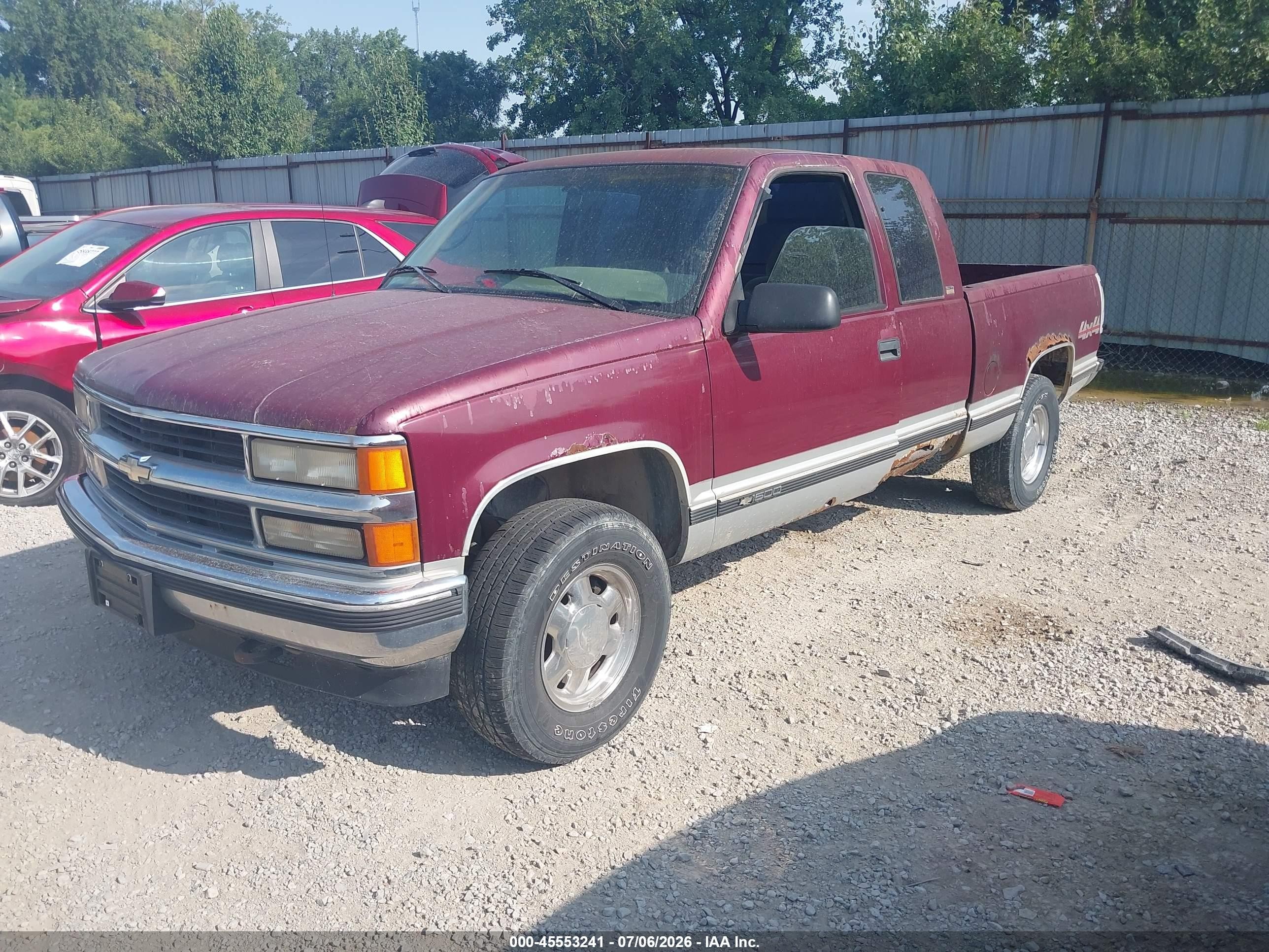 1996 Chevrolet Gmt-400 K1500 Maroon vin: 2GCEK19R0T1240584
