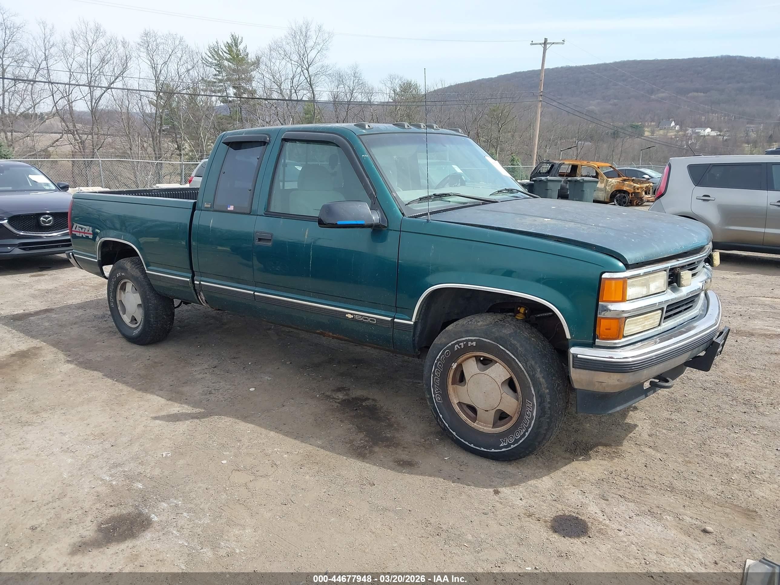 1997 Chevrolet K1500 Fleetside Green vin: 2GCEK19R0V1135028