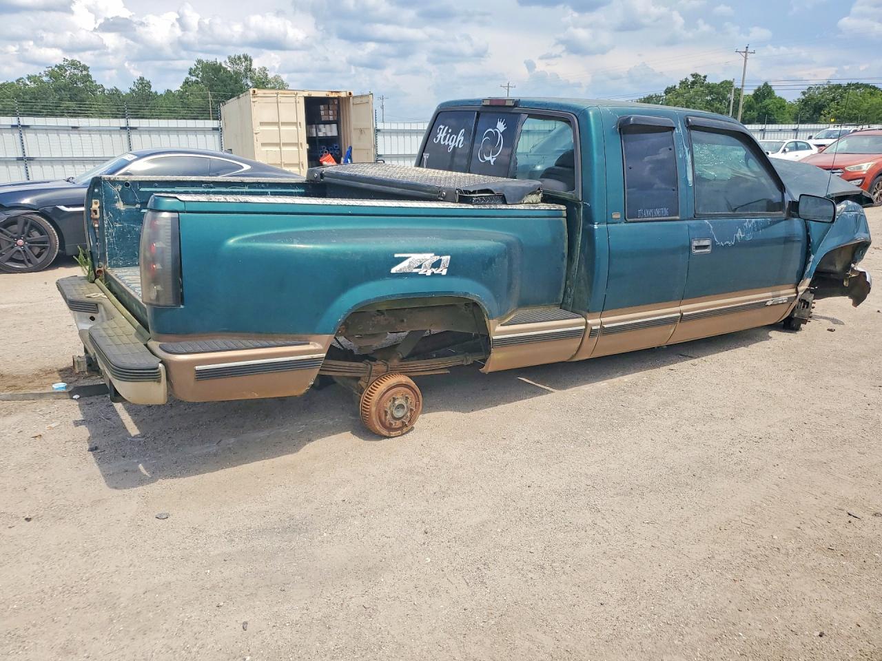1997 Chevrolet Gmt-400 K1500 Two Tone vin: 2GCEK19R0V1207684