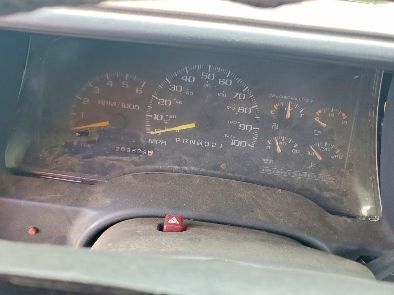 1997 Chevrolet Gmt-400 K1500 Two Tone vin: 2GCEK19R0V1207684