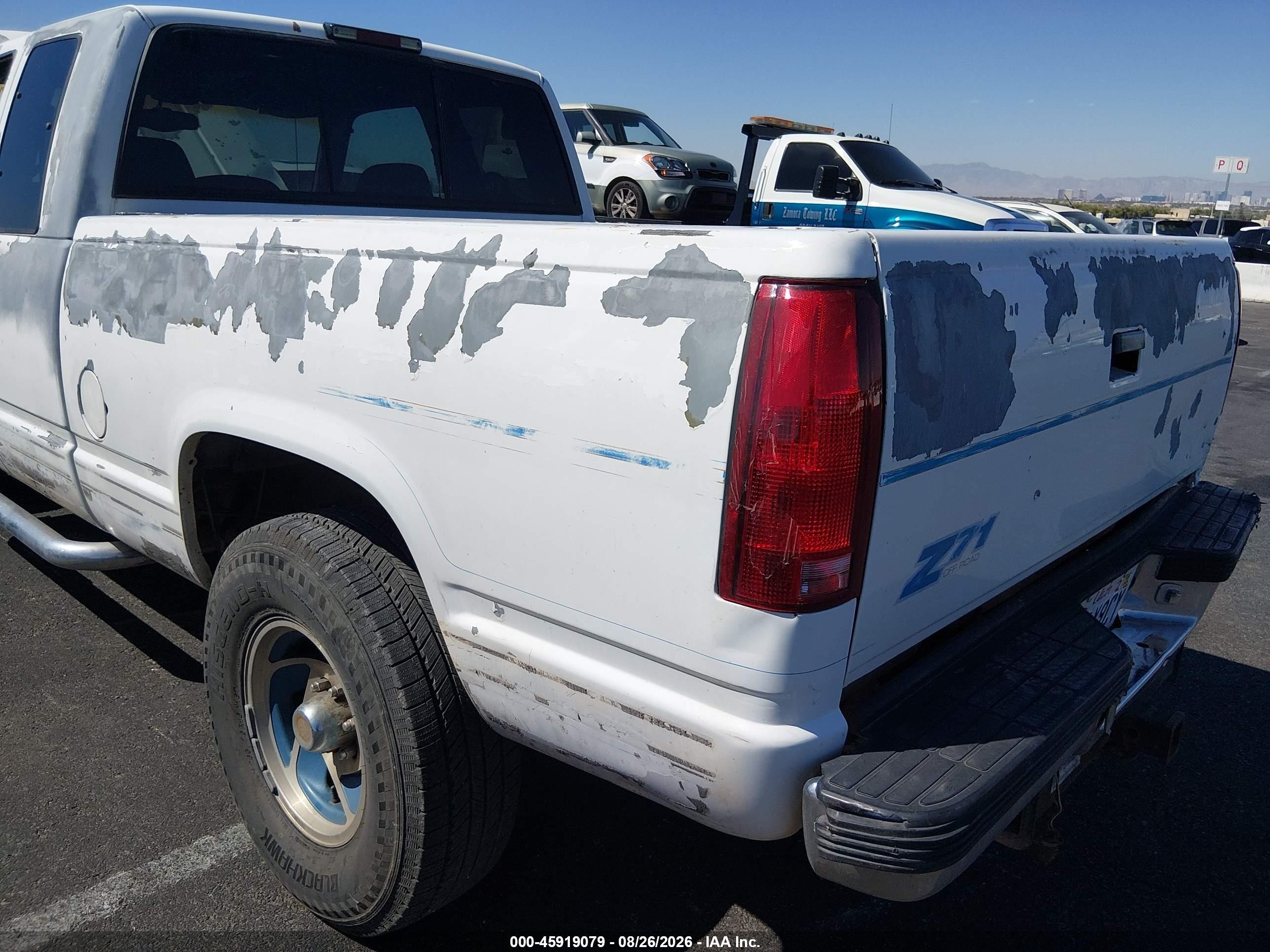1997 Chevrolet K1500 Fleetside White vin: 2GCEK19R1V1129898