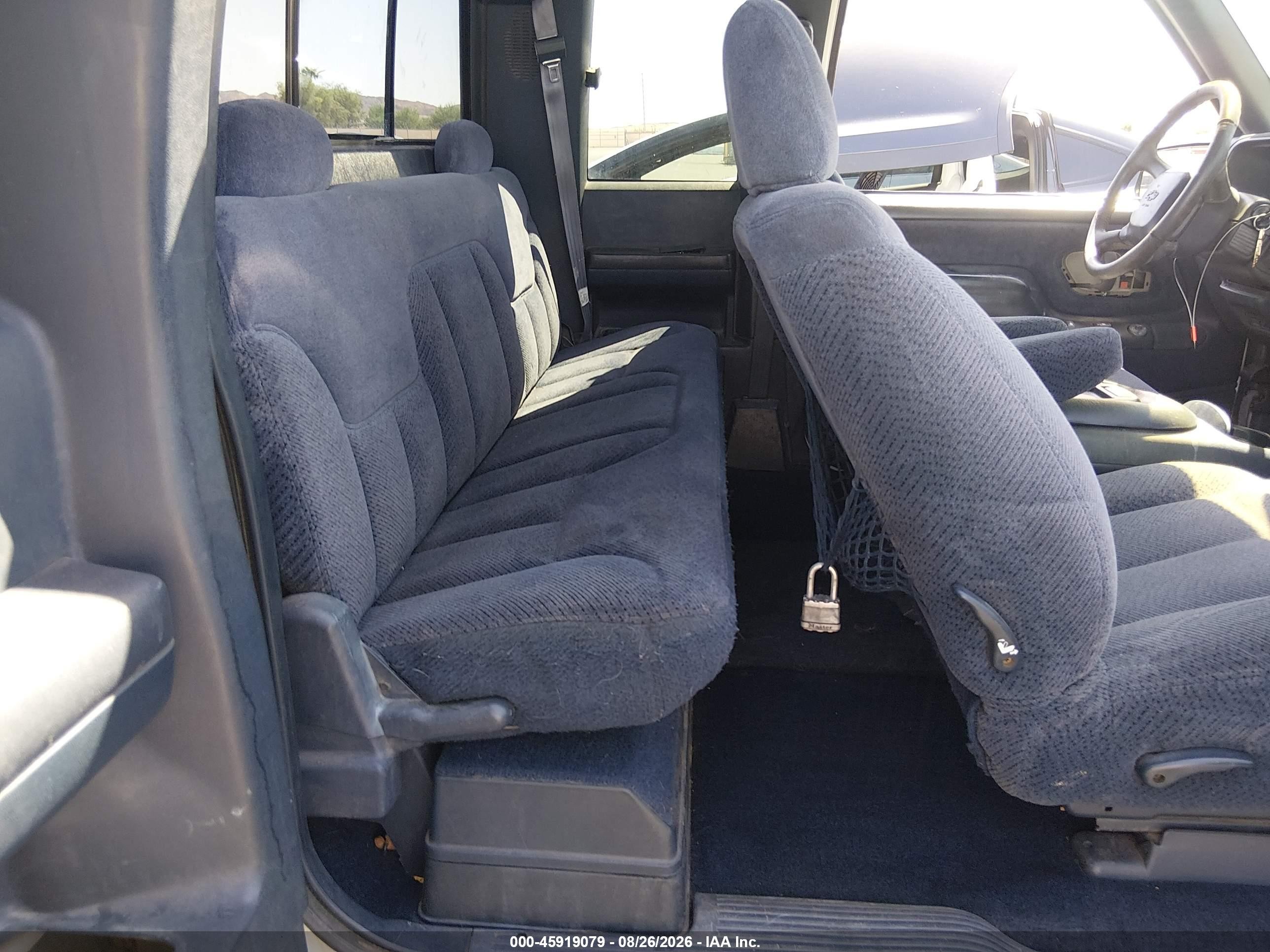 1997 Chevrolet K1500 Fleetside White vin: 2GCEK19R1V1129898