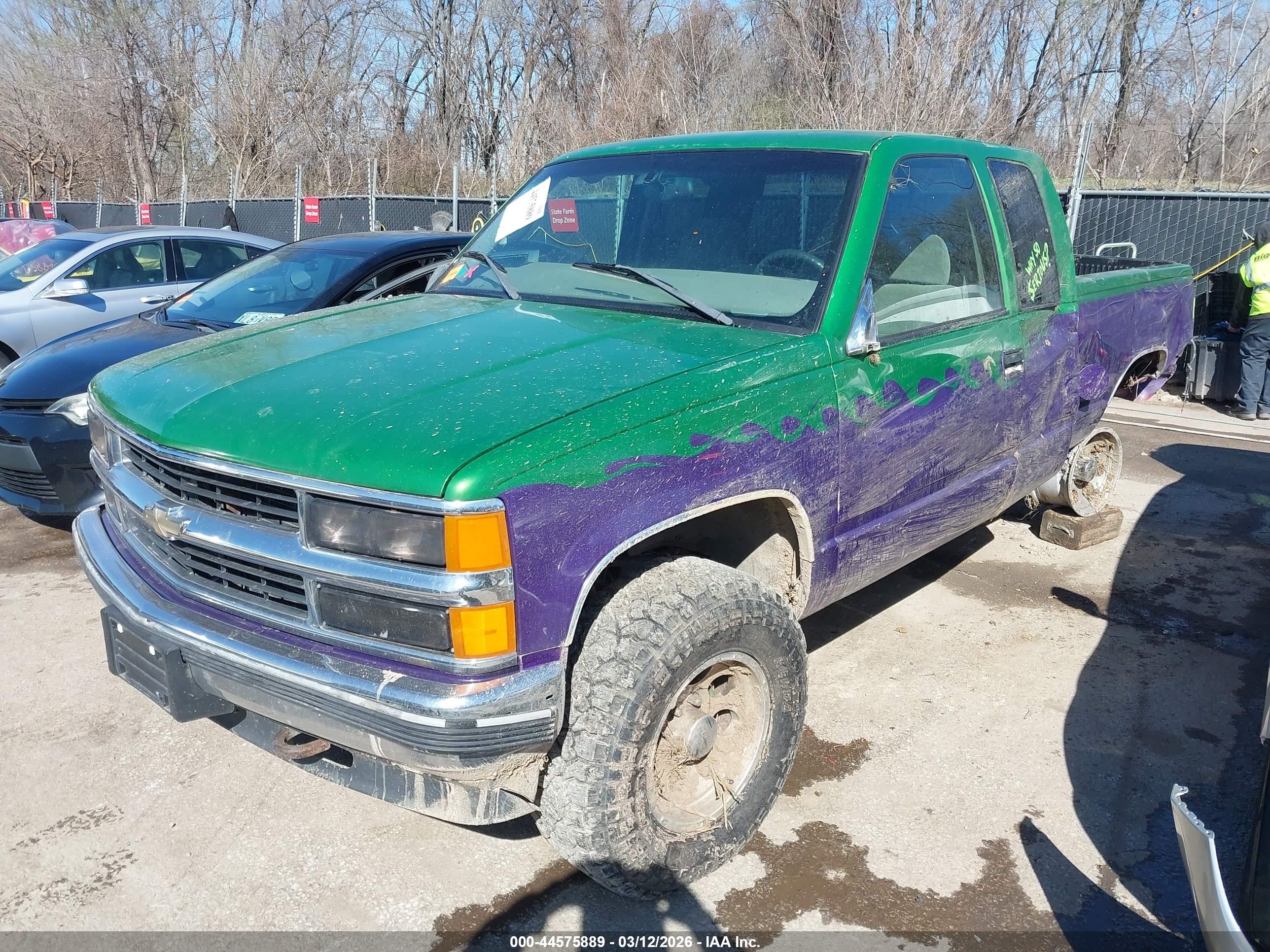 1997 Chevrolet K1500 Fleetside Green vin: 2GCEK19R1V1242525