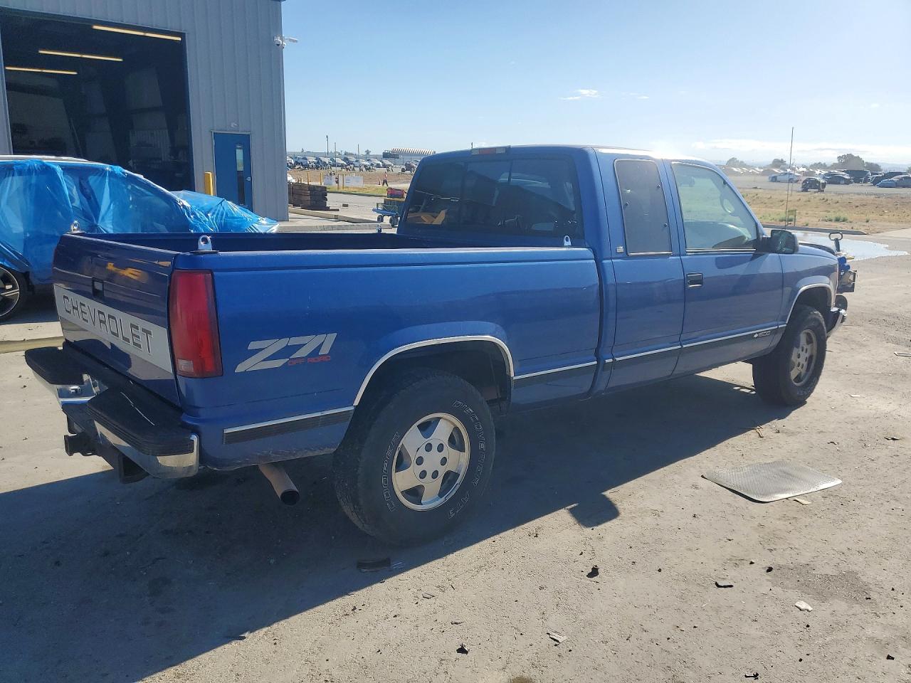 1997 Chev K1 Series Blue vin: 2GCEK19R1V1256473