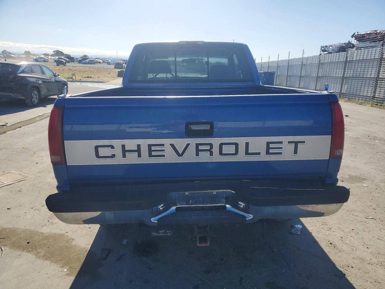 1997 Chev K1 Series Blue vin: 2GCEK19R1V1256473