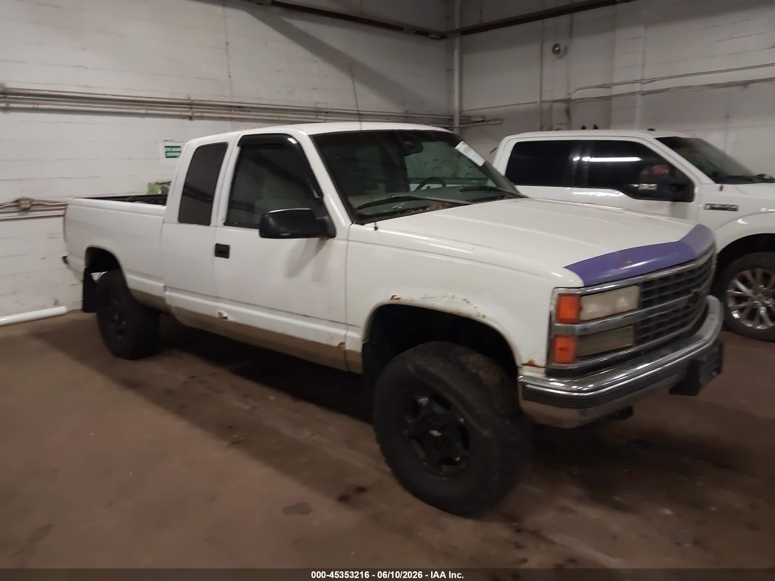 1998 Chevrolet C/k 1500 Fleetside White vin: 2GCEK19R1W1102329