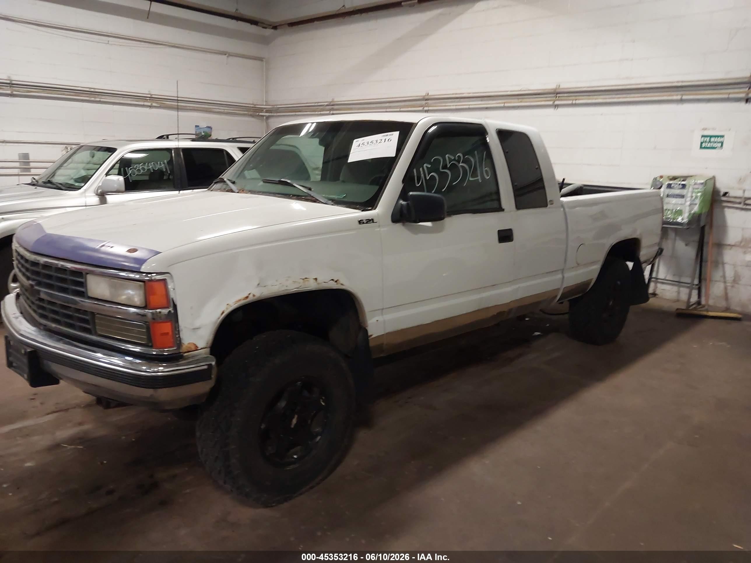 1998 Chevrolet C/k 1500 Fleetside White vin: 2GCEK19R1W1102329