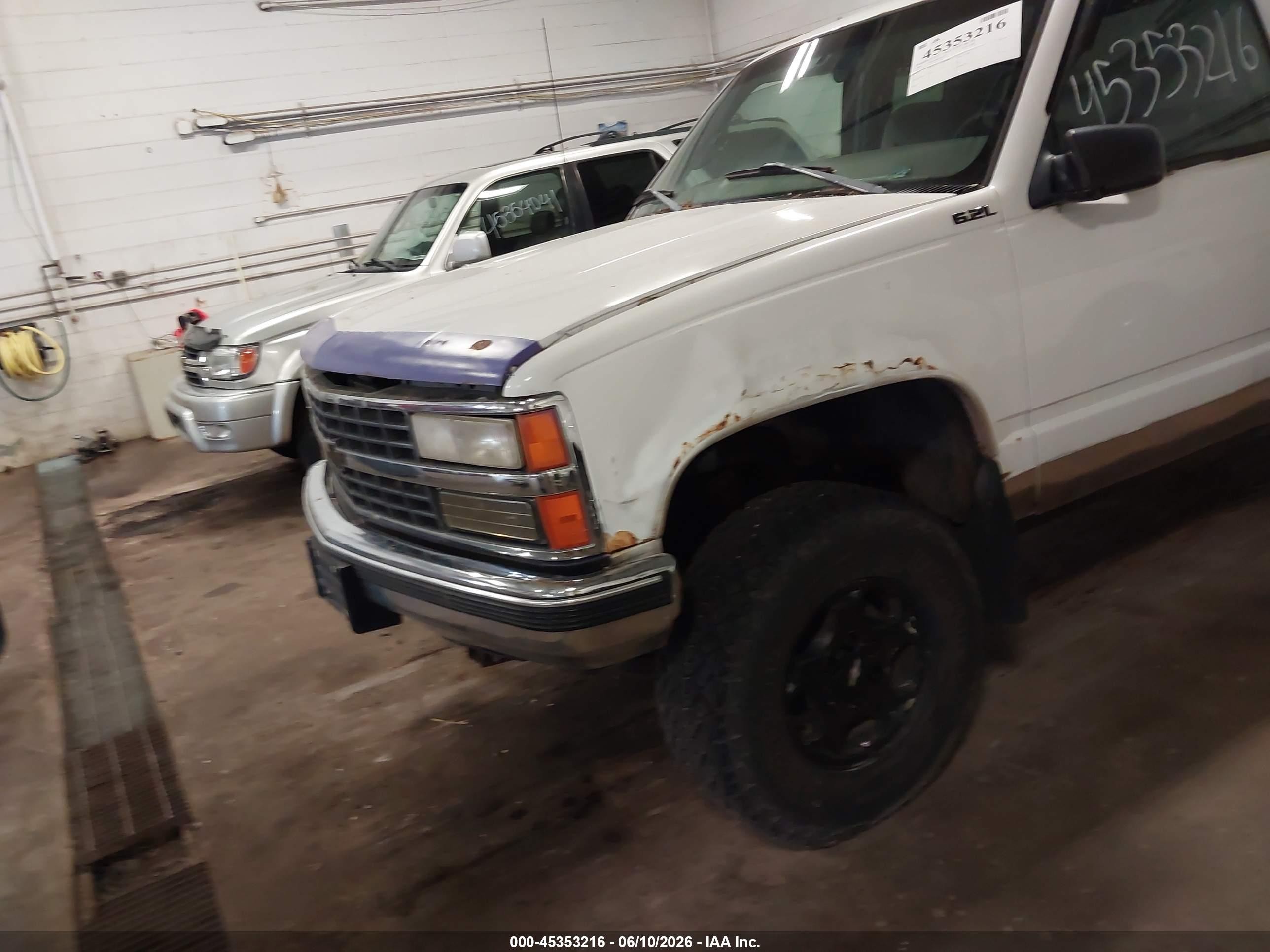 1998 Chevrolet C/k 1500 Fleetside White vin: 2GCEK19R1W1102329