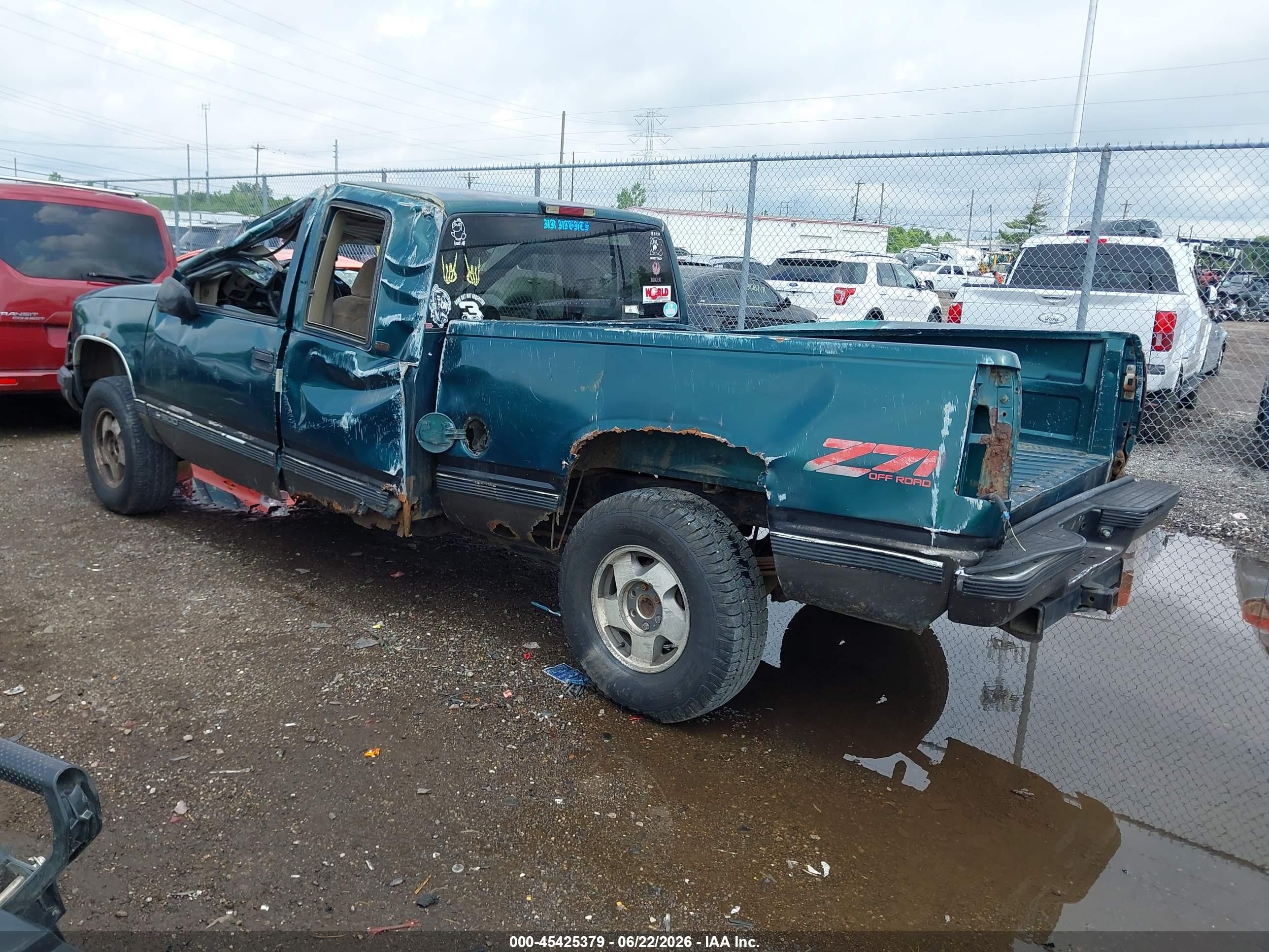 1998 Chevrolet C/k 1500 Fleetside Green vin: 2GCEK19R1W1170873