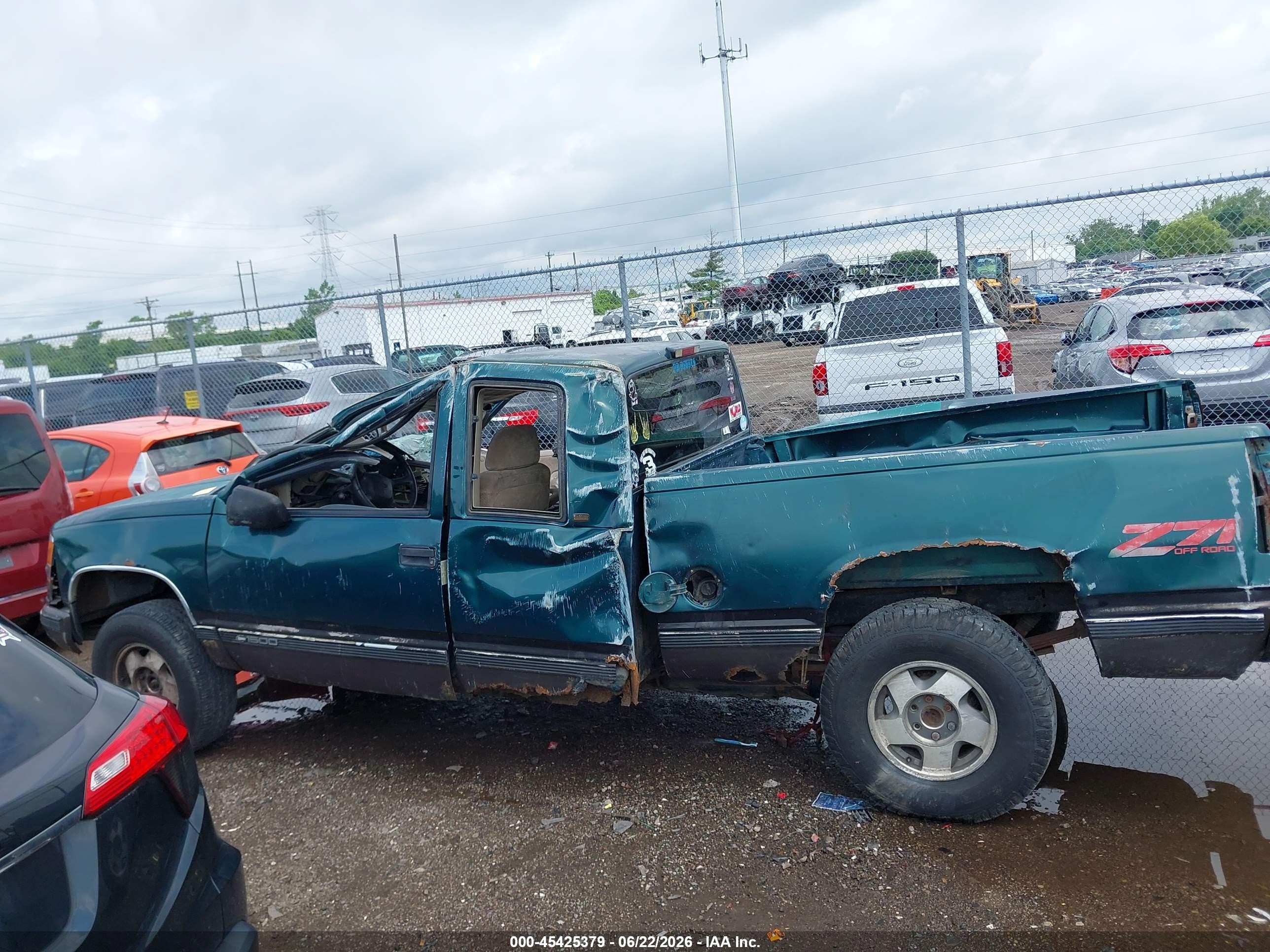 1998 Chevrolet C/k 1500 Fleetside Green vin: 2GCEK19R1W1170873