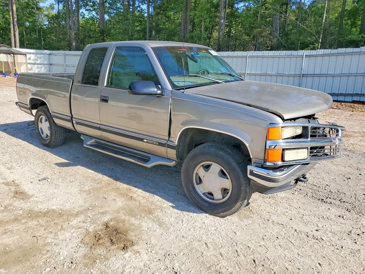 1998 Chevrolet Gmt-400 K1500 Серебряный vin: 2GCEK19R1W1210224