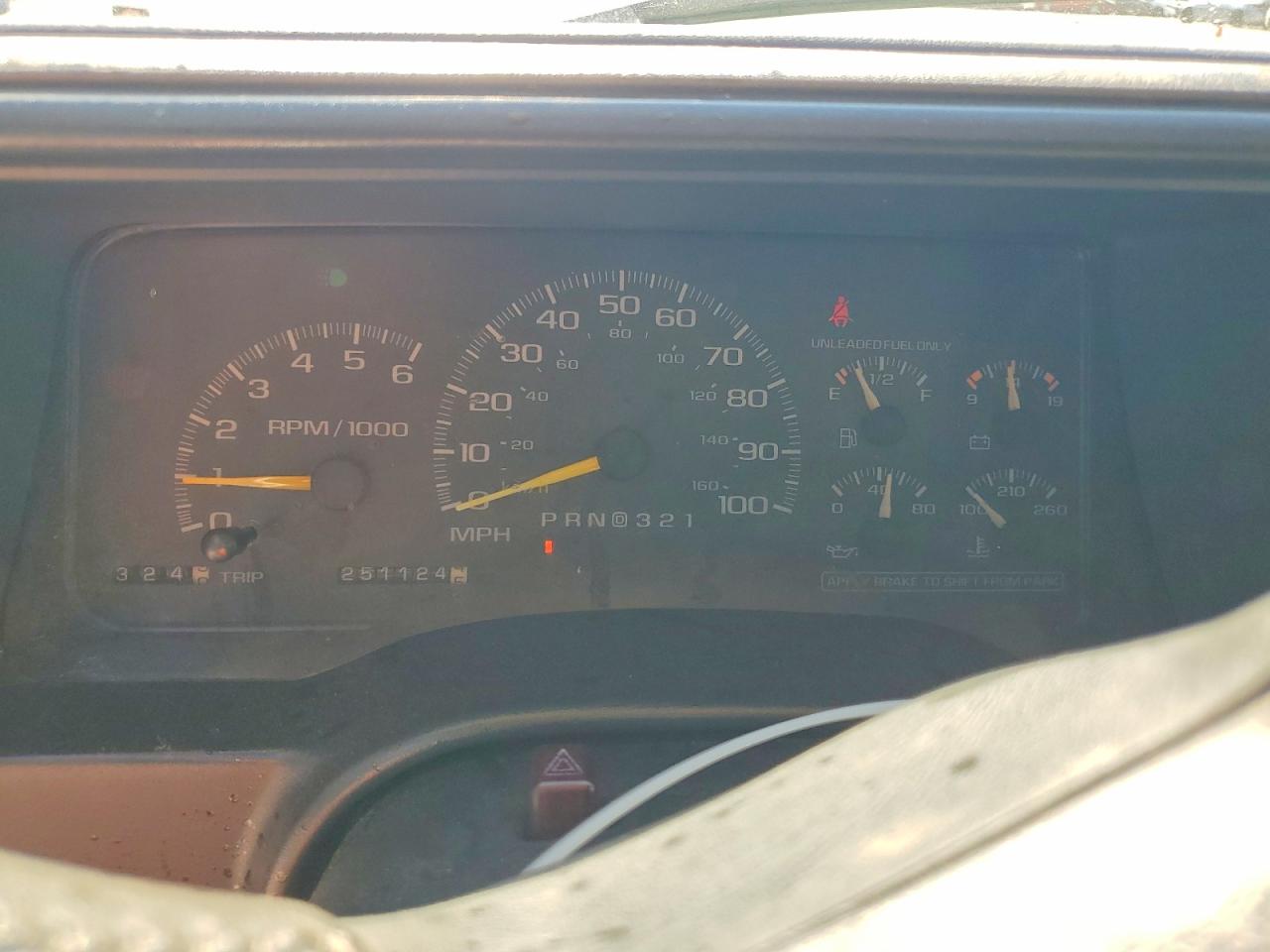 1998 Chevrolet Gmt-400 K1500 Серебряный vin: 2GCEK19R1W1210224