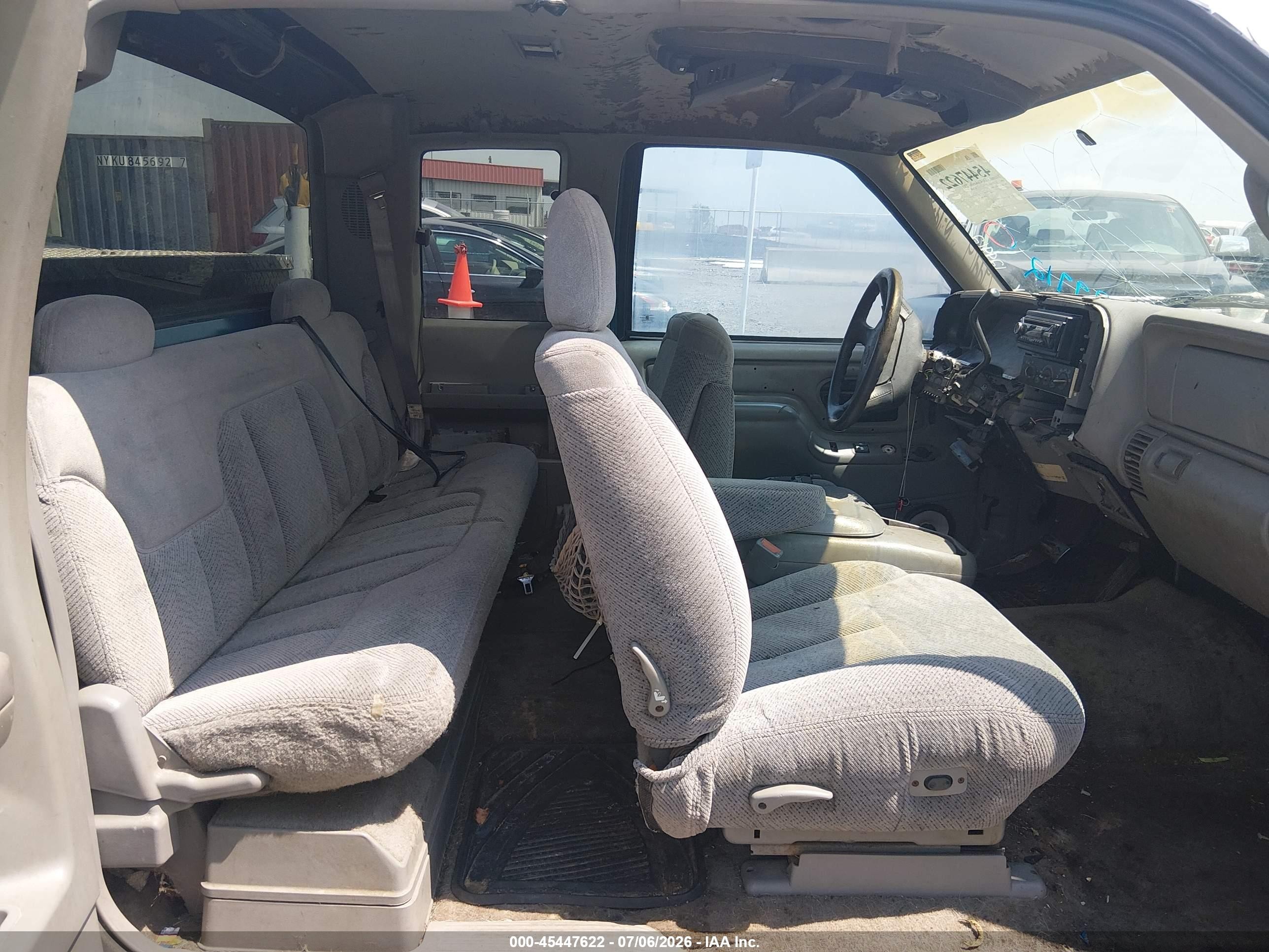 1997 Chevrolet K1500 Fleetside Green vin: 2GCEK19R2V1129912