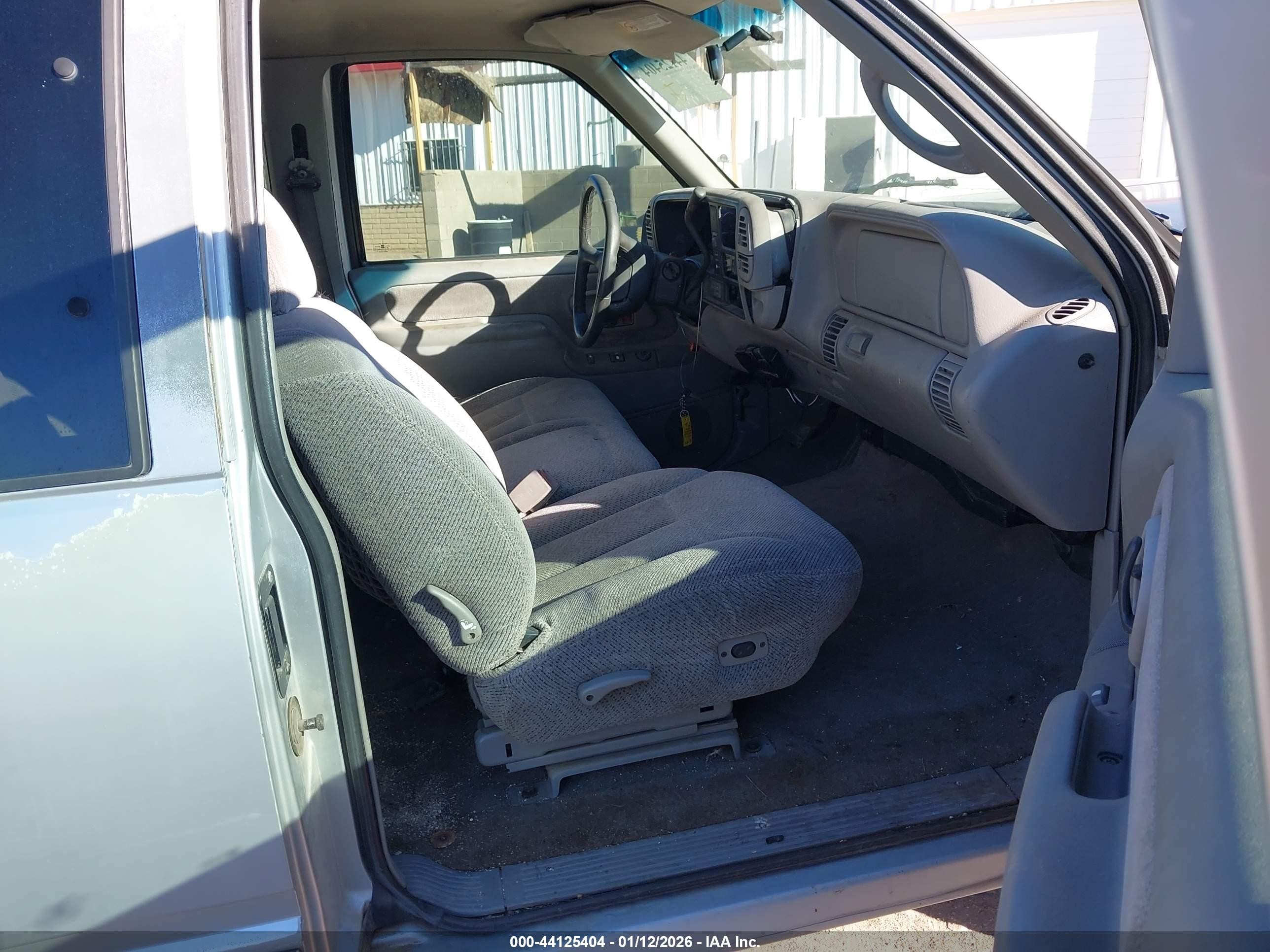 1997 Chevrolet K1500 Fleetside Желто-коричневый vin: 2GCEK19R2V1219867