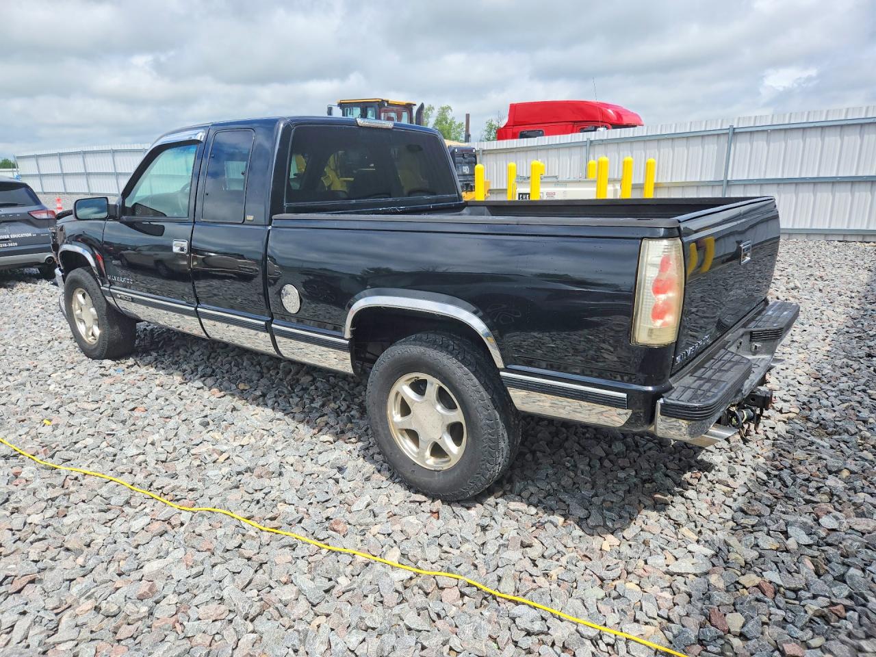 1997 Chevrolet Gmt-400 K1500 Black vin: 2GCEK19R2V1263125