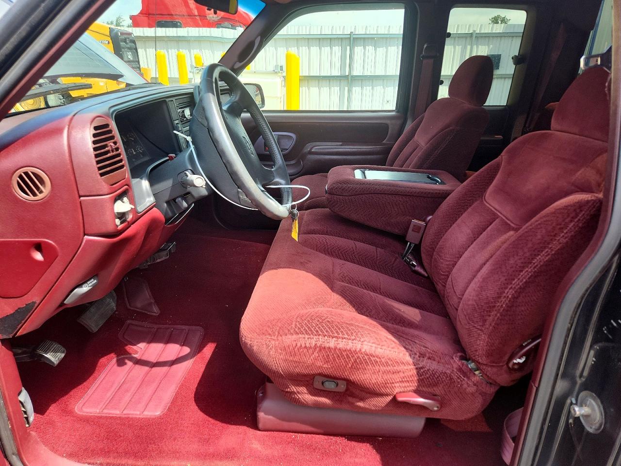 1997 Chevrolet Gmt-400 K1500 Black vin: 2GCEK19R2V1263125