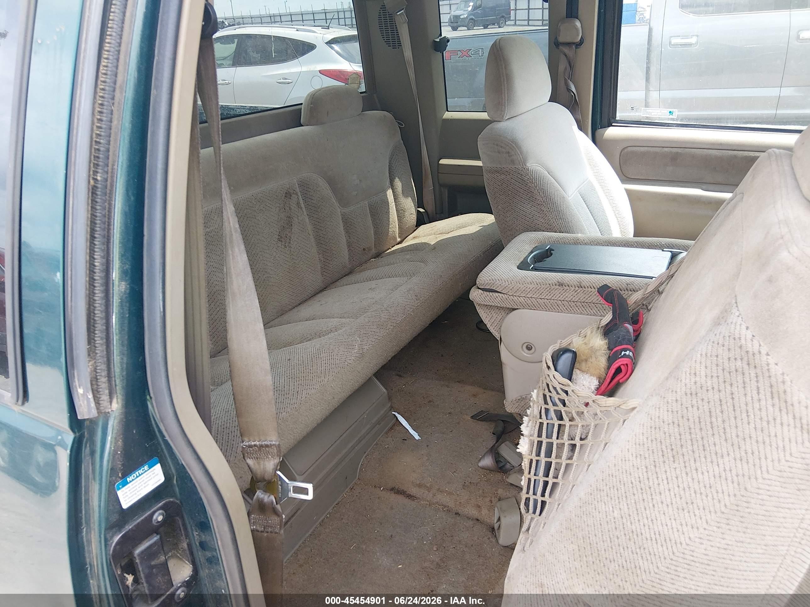 1998 Chevrolet C/k 1500 Fleetside Green vin: 2GCEK19R2W1145321
