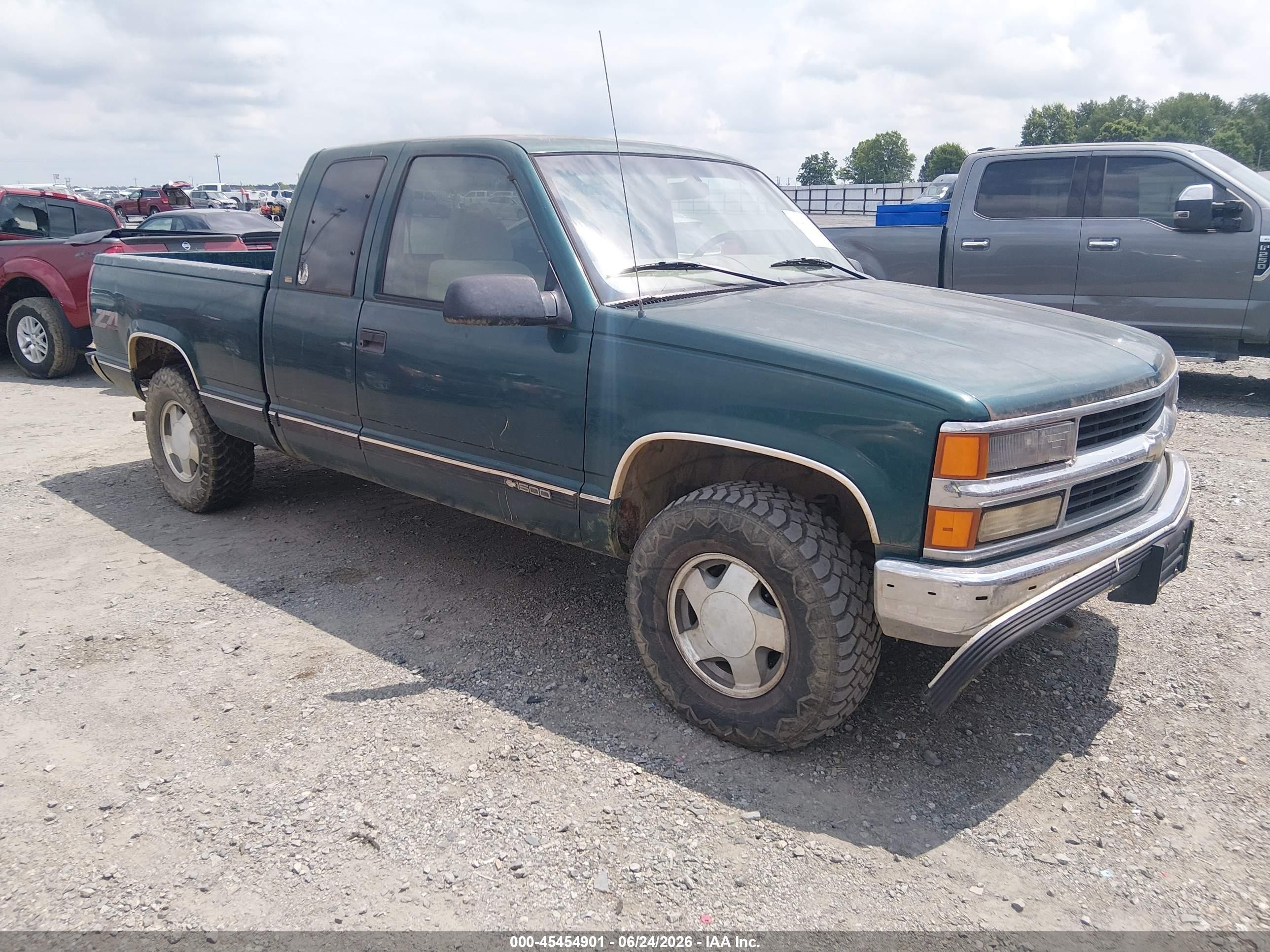 1998 Chevrolet C/k 1500 Fleetside Green vin: 2GCEK19R2W1145321