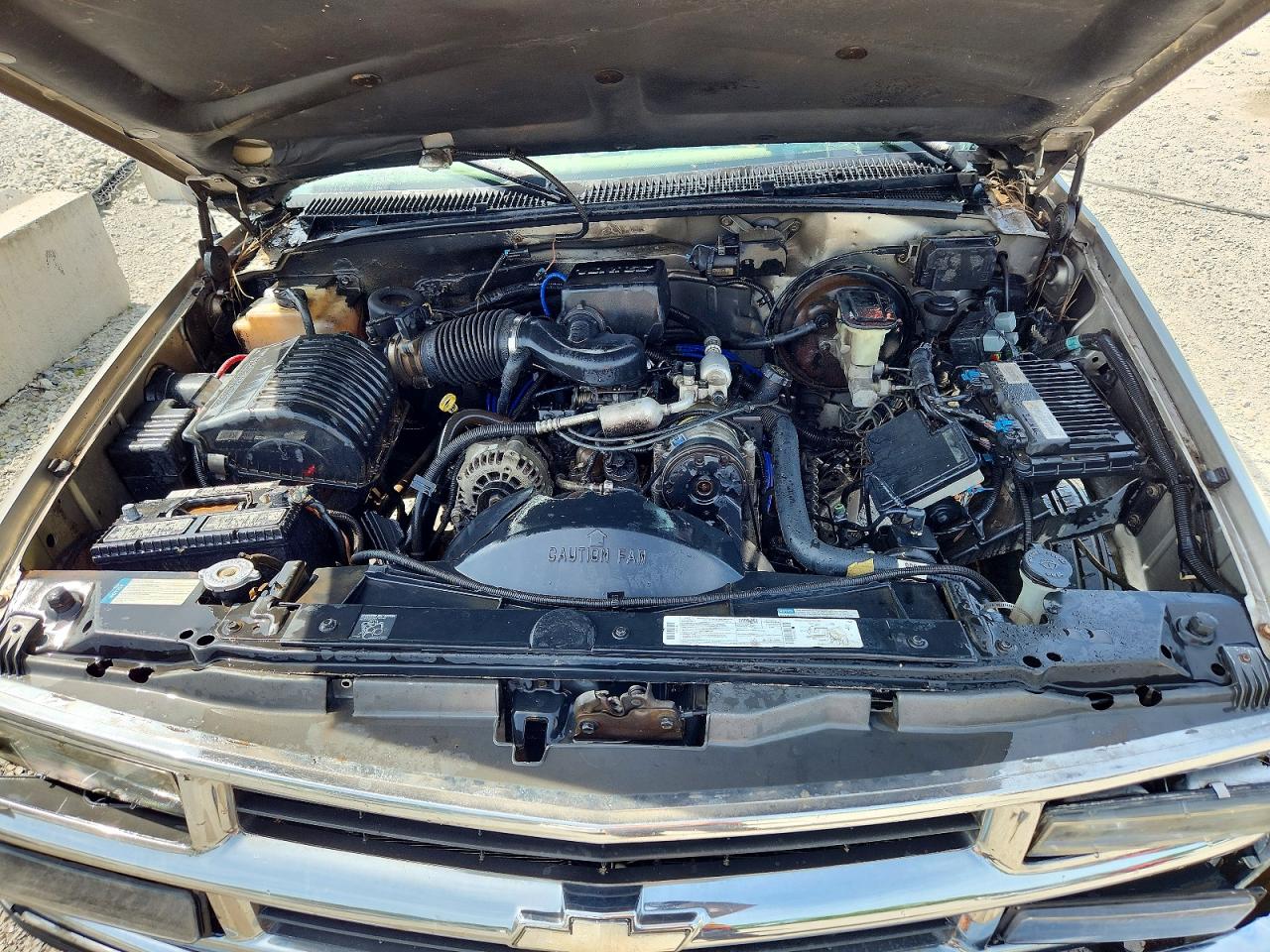 1998 Chevrolet Gmt-400 K1500 Beige vin: 2GCEK19R2W1224729