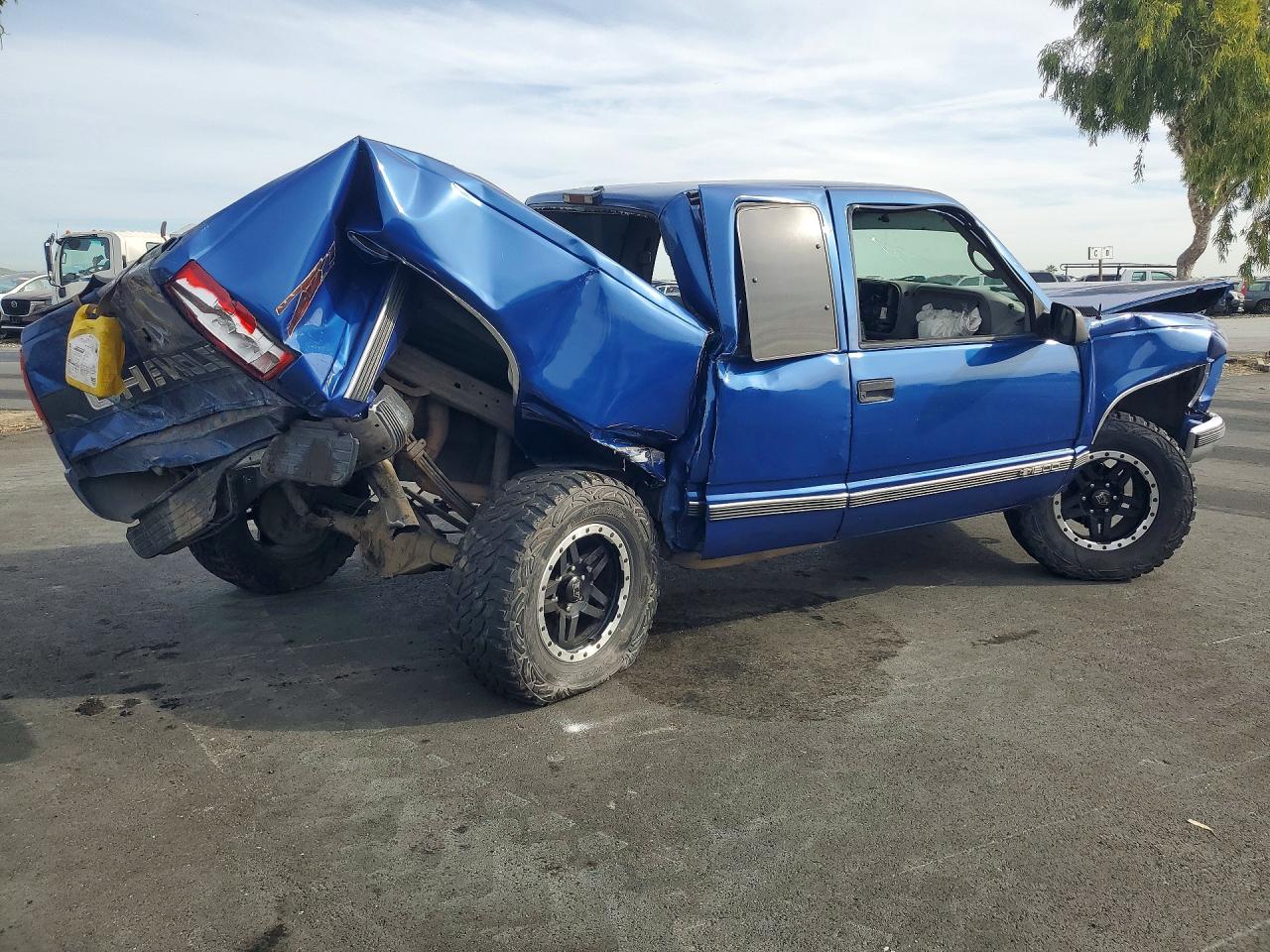 1997 Chevrolet Gmt-400 K1500 Синий vin: 2GCEK19R3V1106753