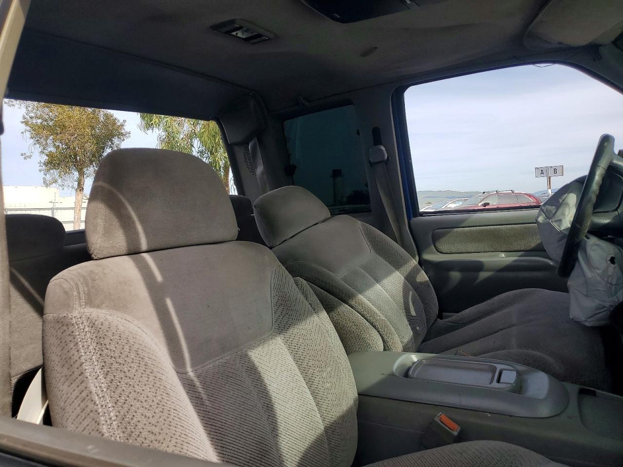 1997 Chevrolet Gmt-400 K1500 Синий vin: 2GCEK19R3V1106753