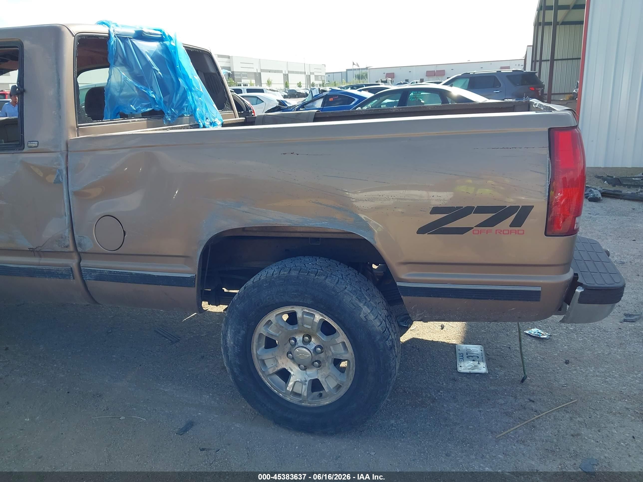 1997 Chevrolet K1500 Fleetside Brown vin: 2GCEK19R3V1241831