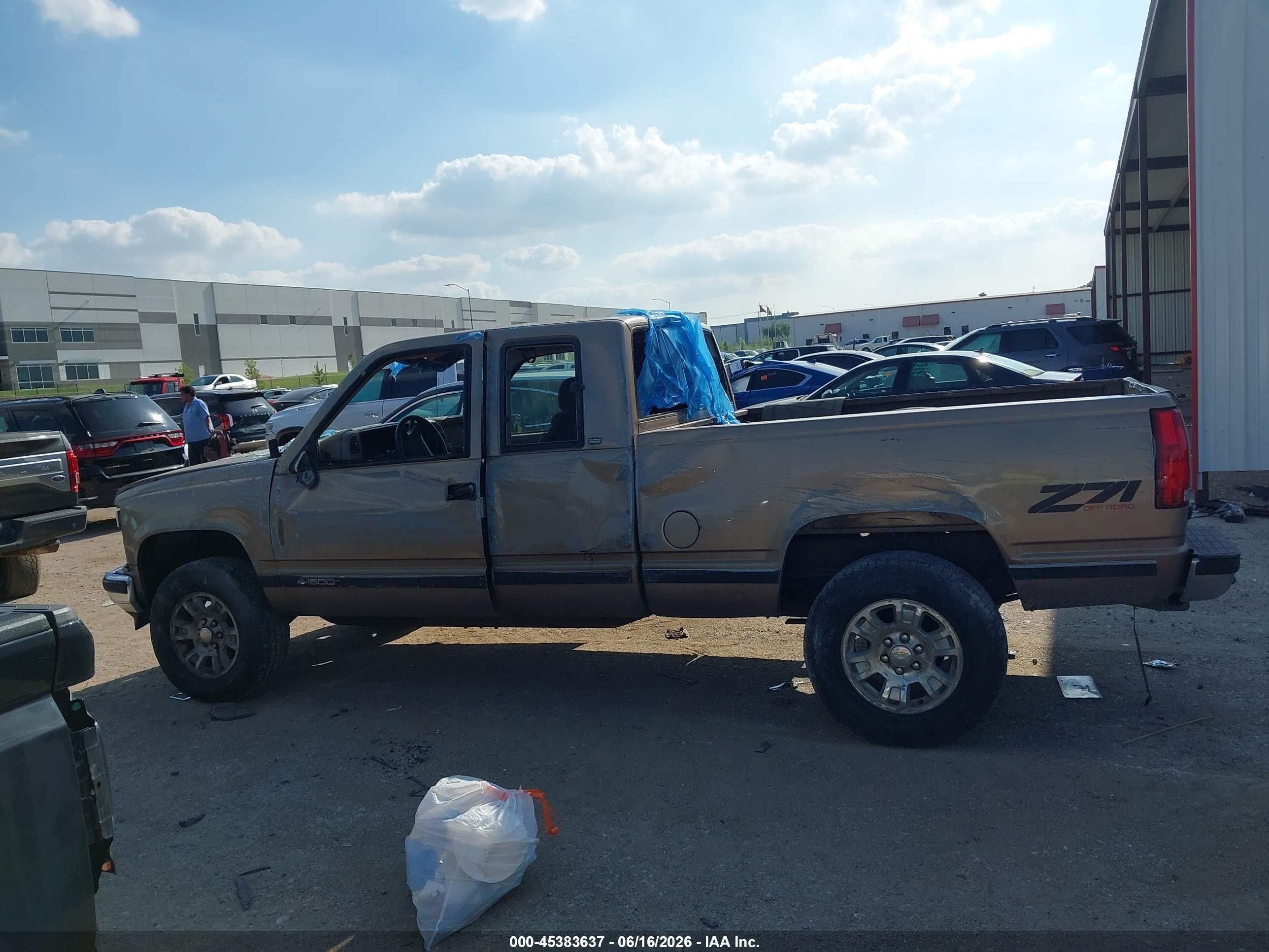 1997 Chevrolet K1500 Fleetside Brown vin: 2GCEK19R3V1241831
