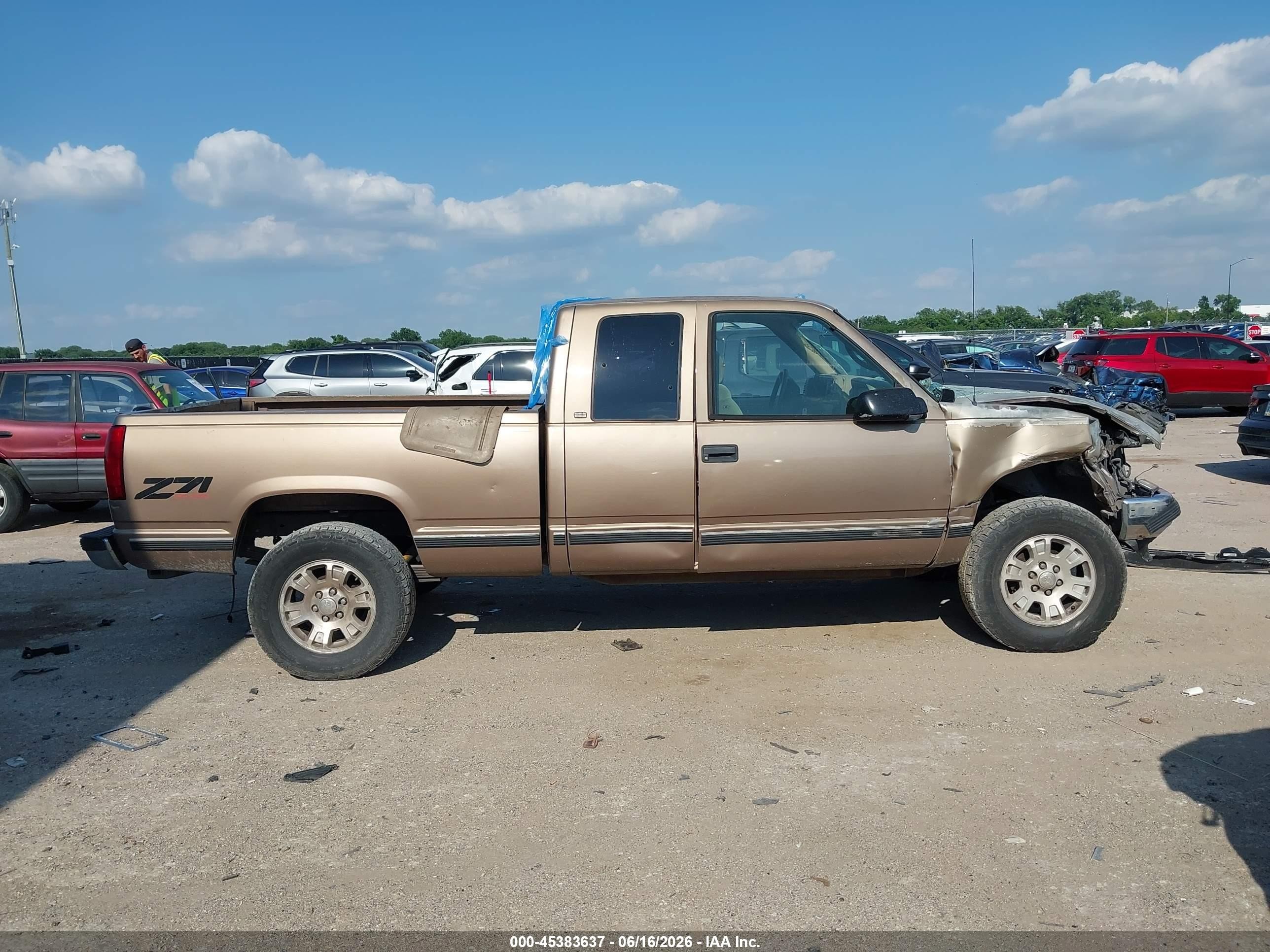 1997 Chevrolet K1500 Fleetside Brown vin: 2GCEK19R3V1241831