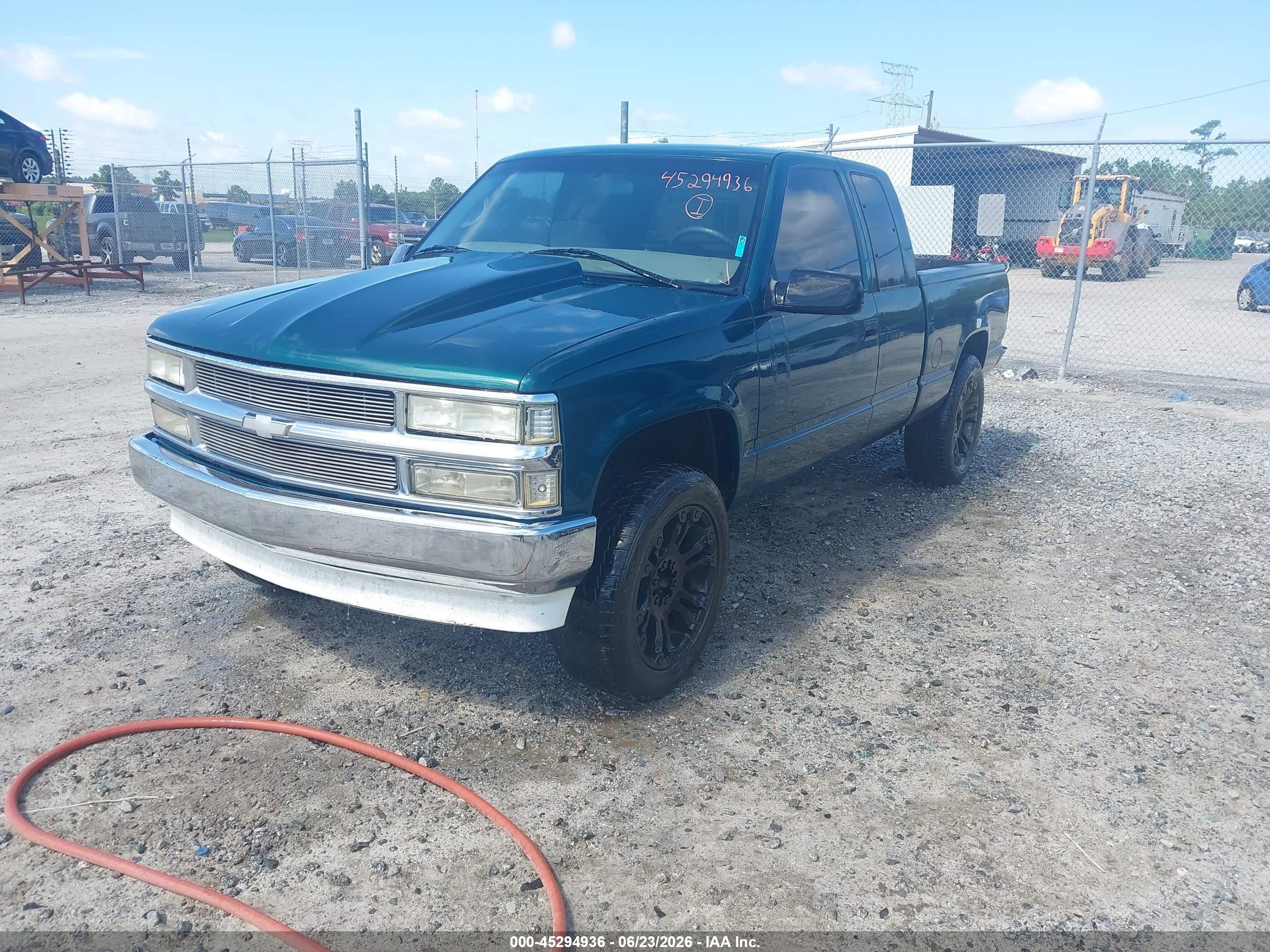 1997 Chevrolet K1500 Fleetside Green vin: 2GCEK19R4V1182918