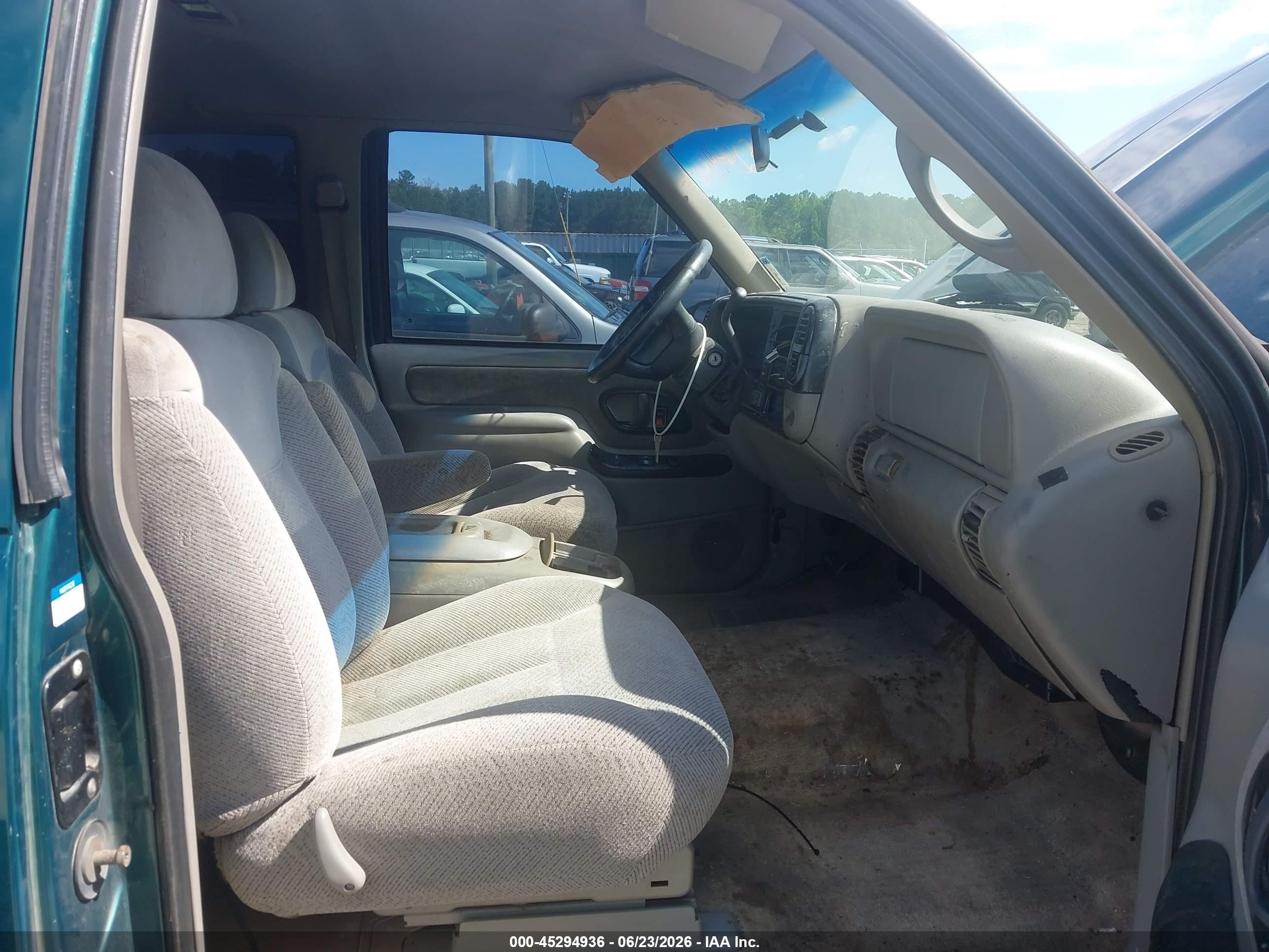 1997 Chevrolet K1500 Fleetside Green vin: 2GCEK19R4V1182918