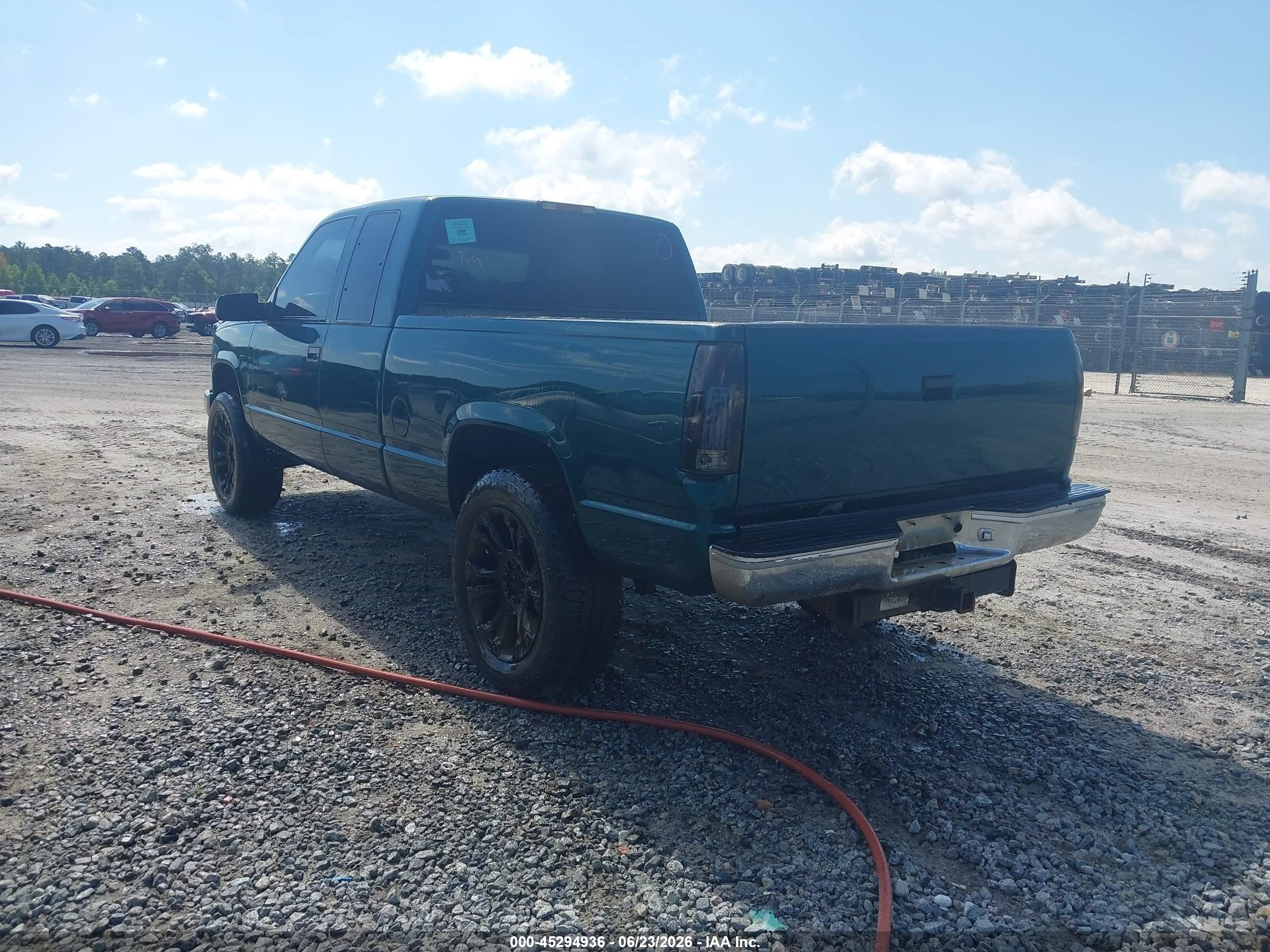 1997 Chevrolet K1500 Fleetside Green vin: 2GCEK19R4V1182918